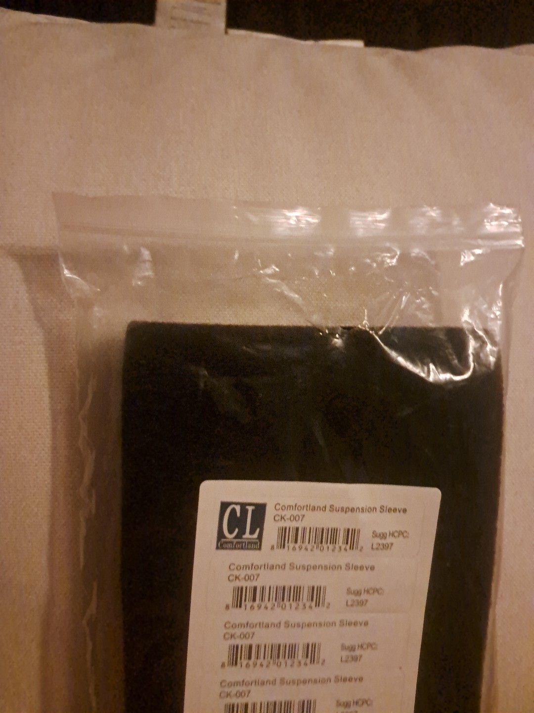 Comfortland CK-007 Suspension Sleeve Wrap for Knee Universal Black New Opened
