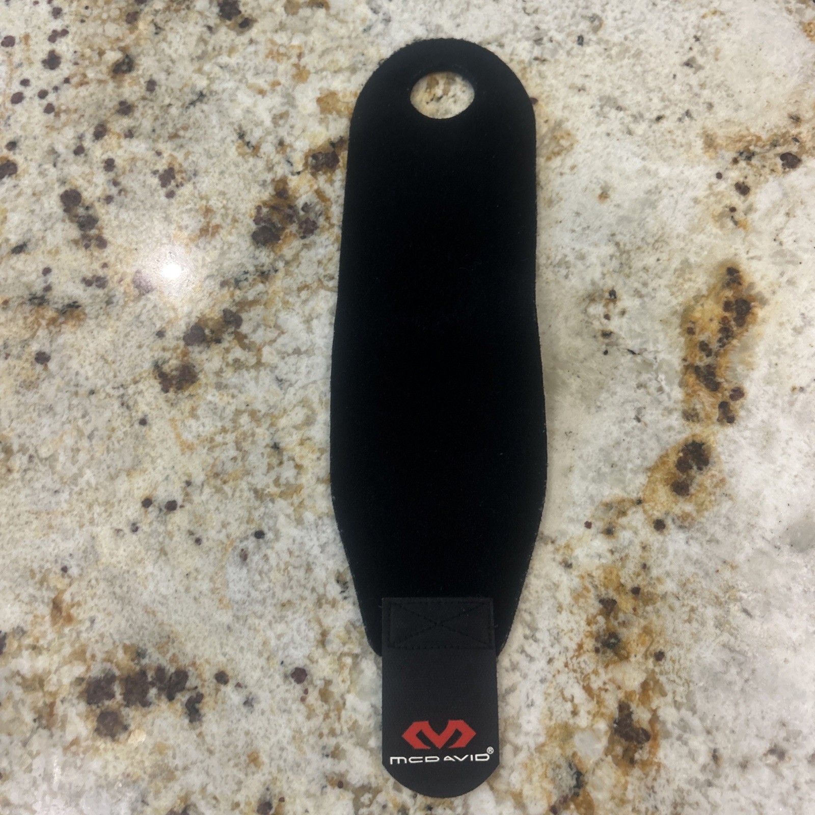 Genuine McDavid (451) Adjustable Hook & Loop One Size Fits Most Wrist Wrap