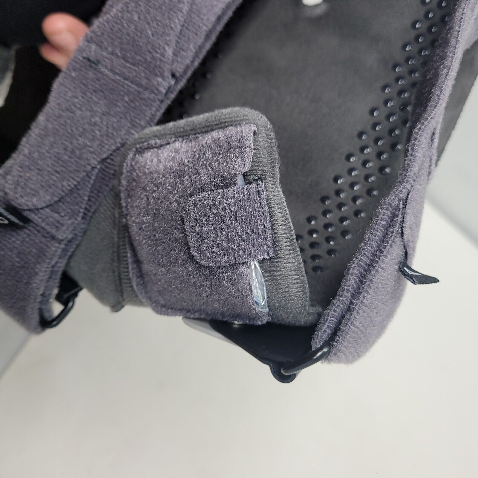 The Rapid Knee Brace OA, Right Silicone Padded, Adjustable Angles, Lightweight