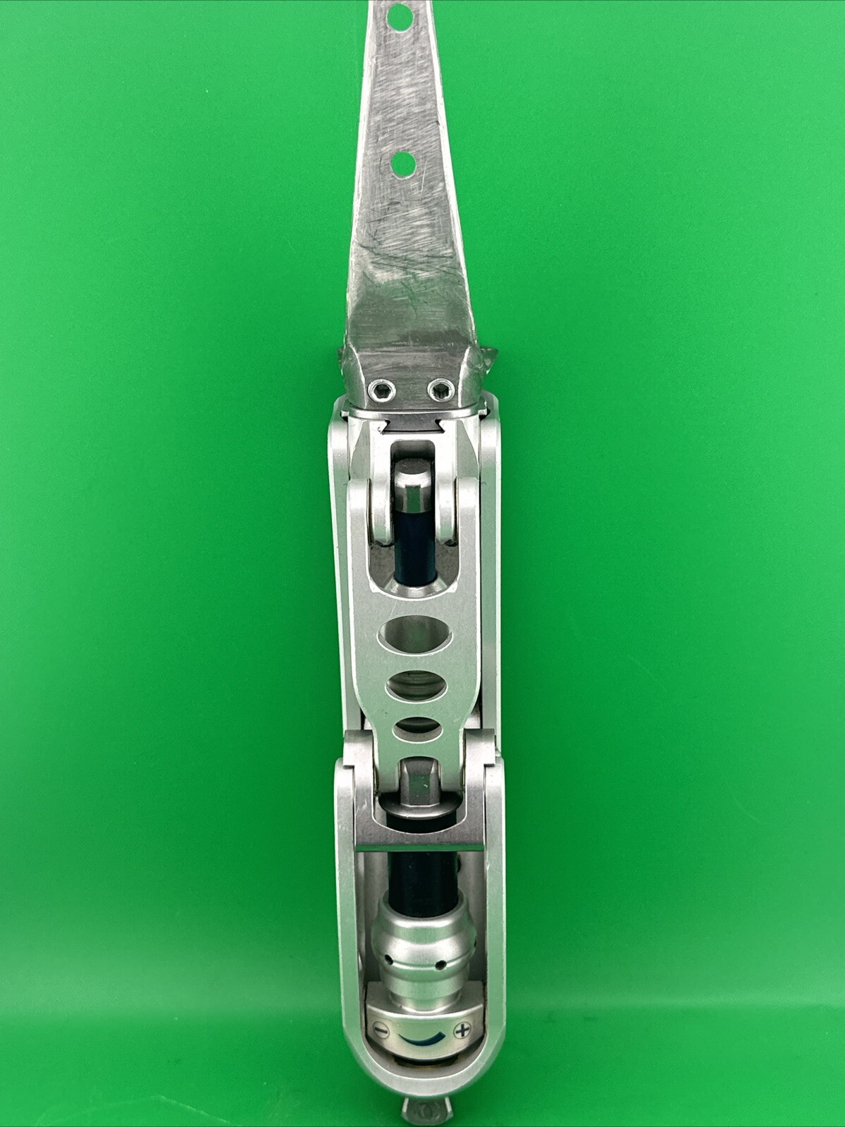 OTTOBOCK Otto Bock 3r60 Prosthetic Knee. 3r60=kd. Comes W/ Lamination Anchor