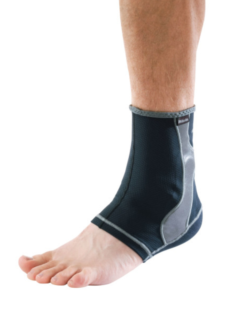 Mueller Sports Medicine Hg80 Ankle Support, Black