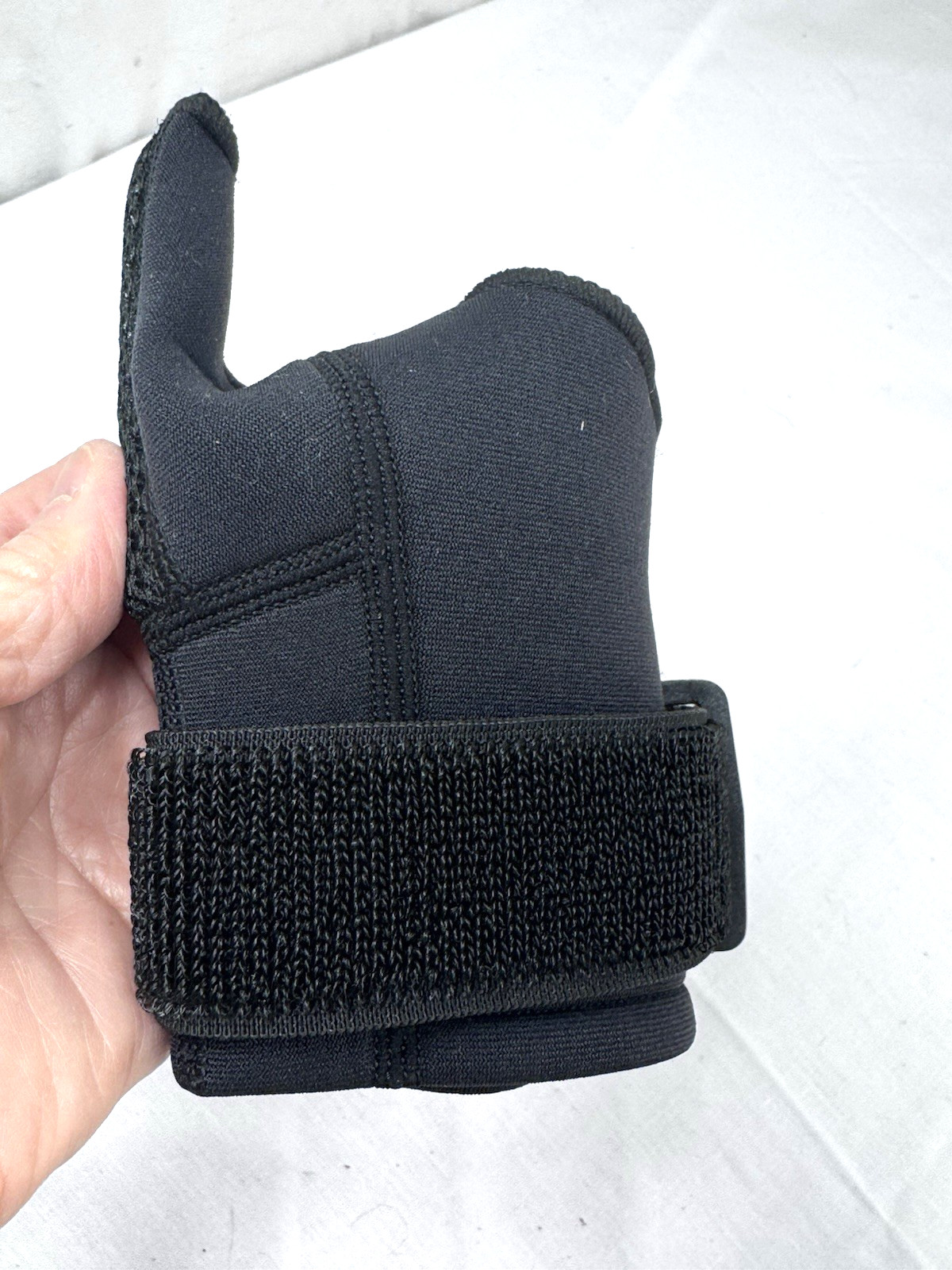 Thumb Brace Adjustable Moderate Support 1 Size Fits Most Left Or Right Walgreen