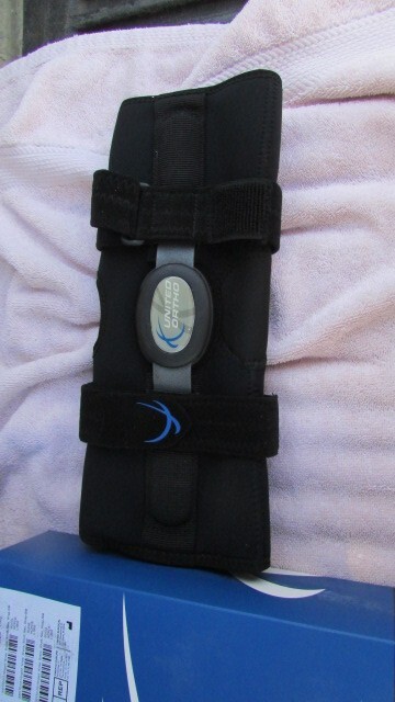 NEW ORTHO8 Cryo Pneumatic Ortosis 2 Gels Knee Brace 90 40-4001 BK-15