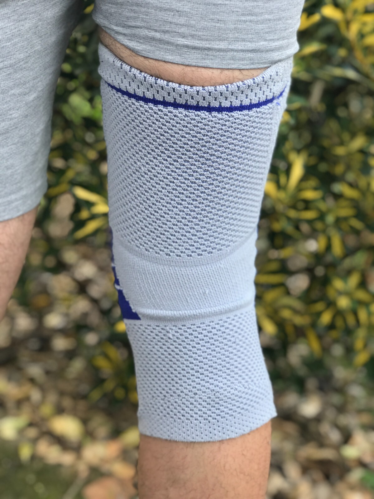 Bauerfeind GenuTrain Size 3 Knee Joint Brace Patella Support Meniscus Sleeve ACL