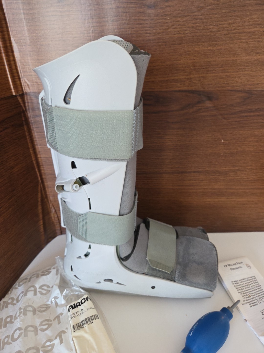 Aircast FP Walker 01F-S Small Ankle Leg Foot Brace Support -Pump And Manual