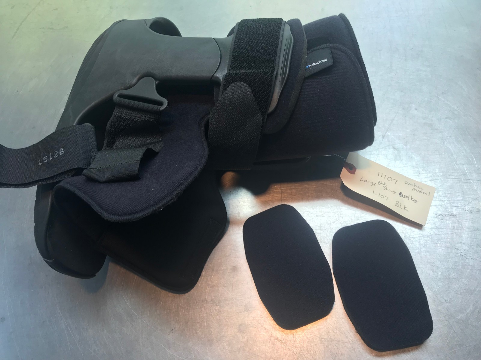 11107 Ovation Medical Pneumatic Shockpod Short Walker Brace LARGE Black