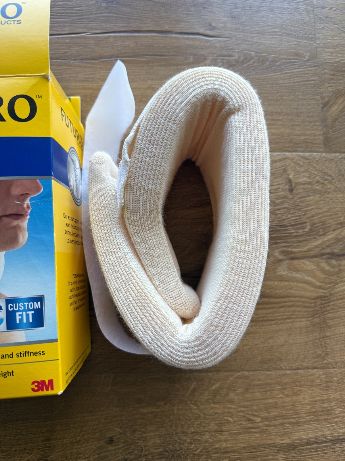 3M Futuro Sport 09027 Soft Cervical Collar Neck Support Adjustable NEW Open Box