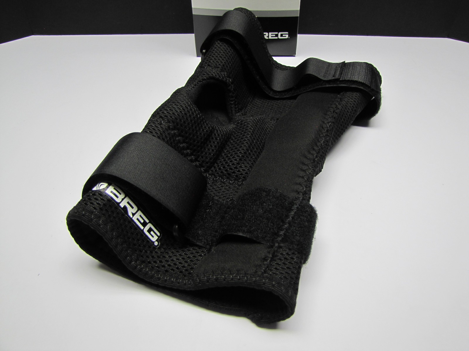 Breg Airmesh Economy Hinged Pull-On Knee Brace w Open Back – Large 21714