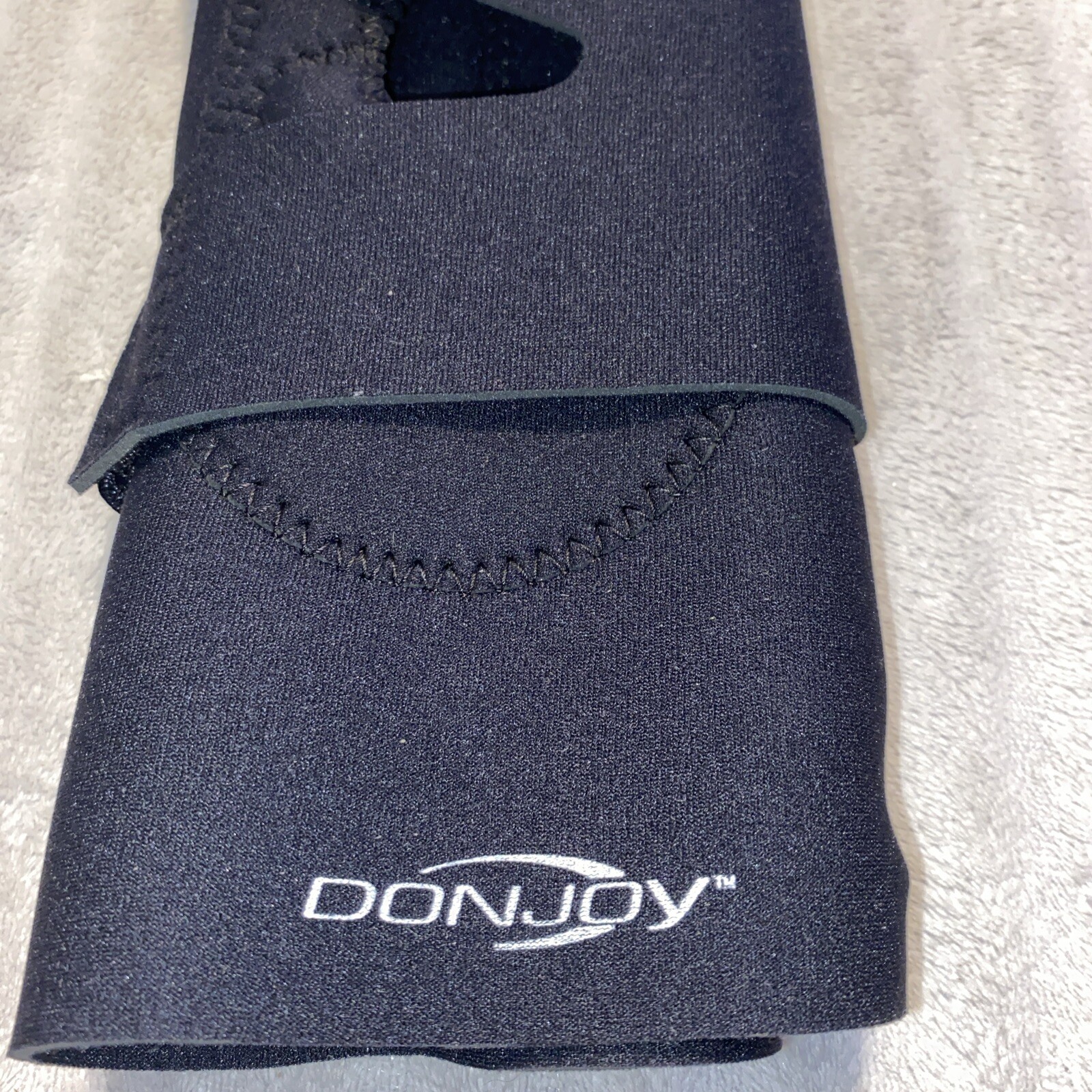 Donjoy Lat Pat Knee Sprt, LT, XXL, BLK for support of the Patella Left New