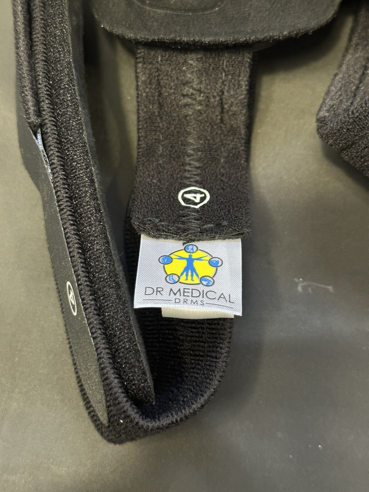 LEFT Dr Medical KB-138L (LEFT) The OA Reliever Universal Knee Brace Support