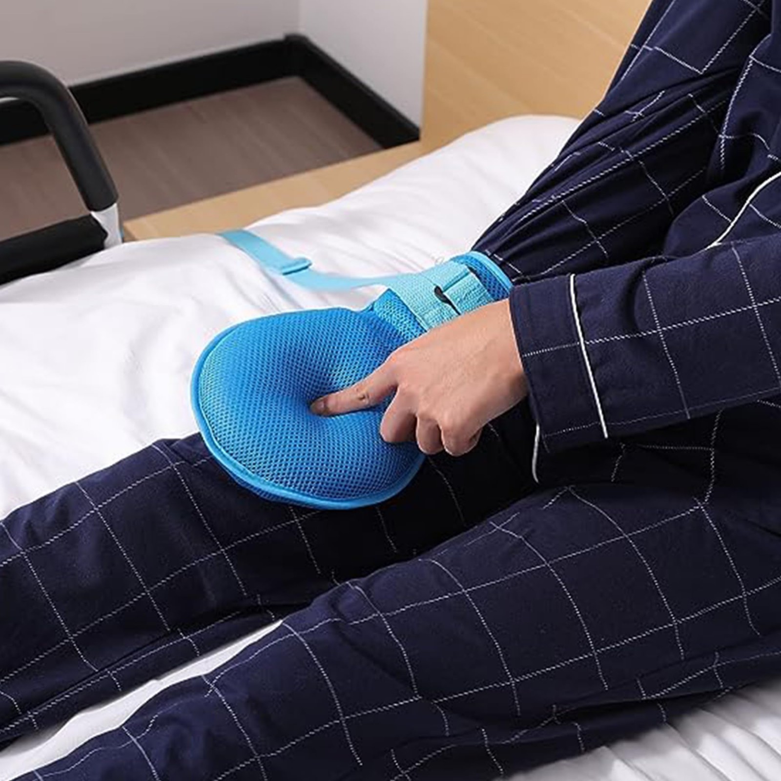 Dementia Restraint Gloves 2PCS – Safety Control Mitts for Elderly Care & Support