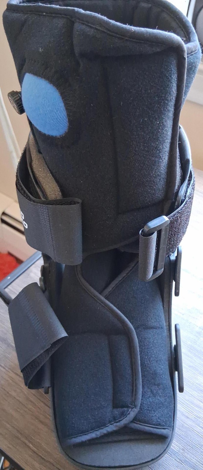 United Ortho Short Air Cam Walker Fracture Boot Small Black USA 14113 New OpenBx