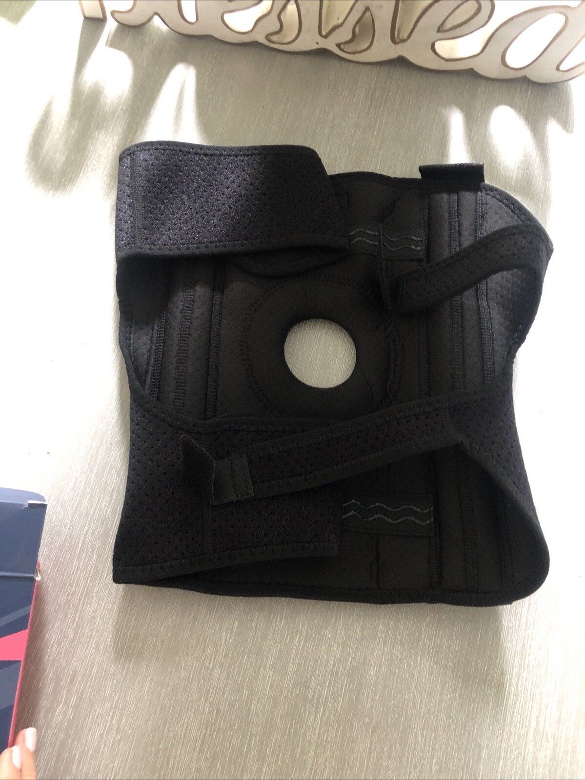 Mueller Pro Level 3-in-1 Hinged Knee Brace Size Regular Fit Geno