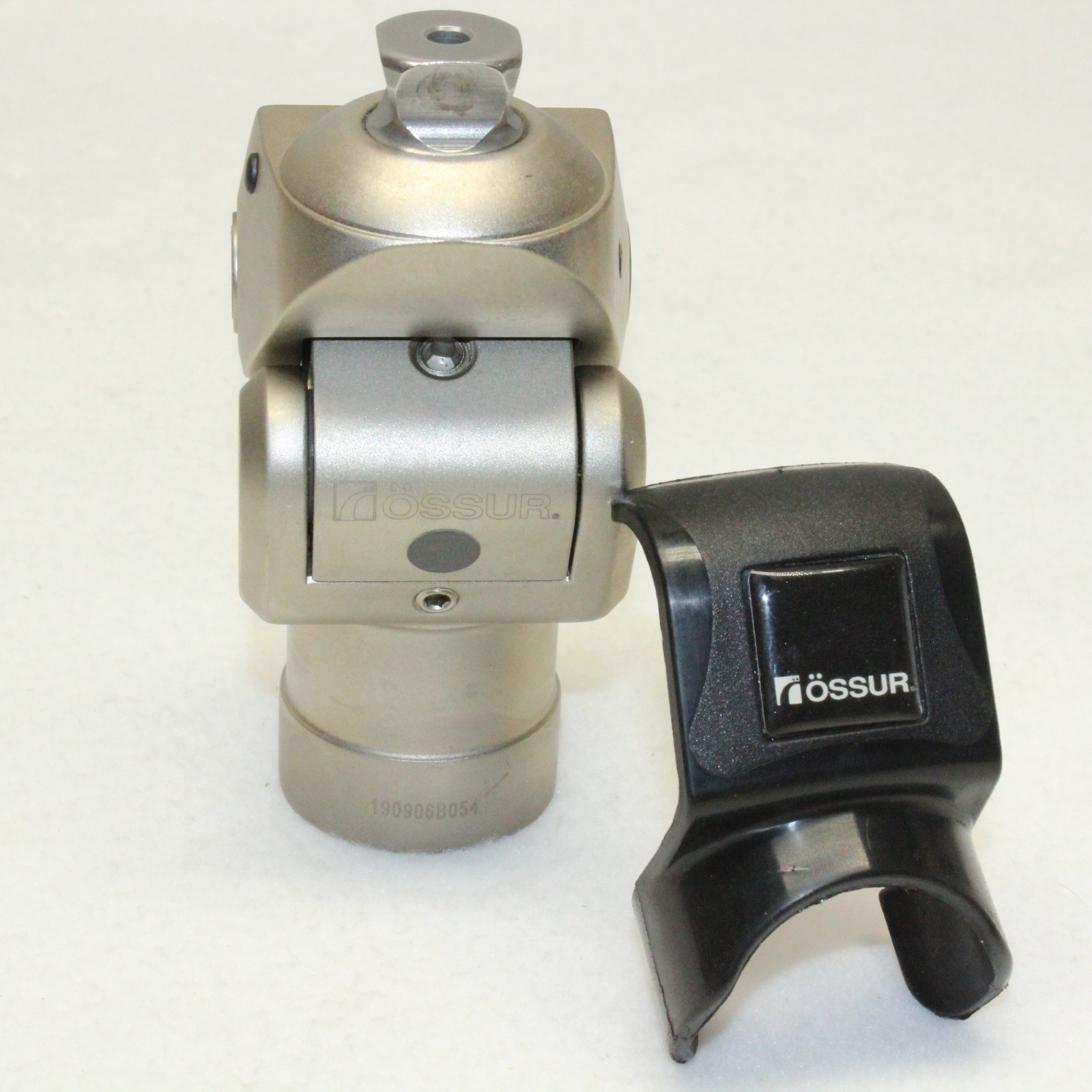 EXCELLENT OSSUR OFM2 BALANCE MECHANICAL MONOCENTRIC PROSTHETIC KNEE SYSTEM
