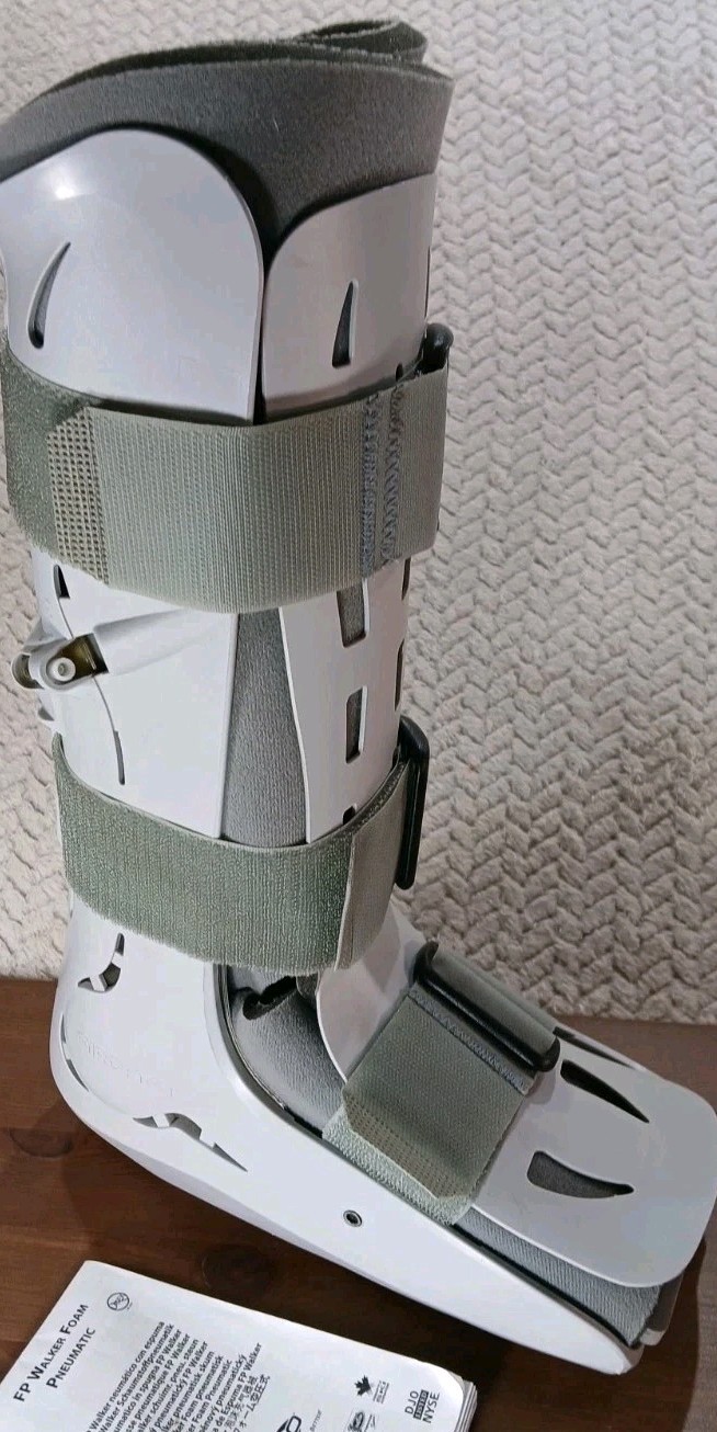 Aircast – FP Walker – Foam Pneumatic – Small 01F-S – Foot Boot – Excellent Cond