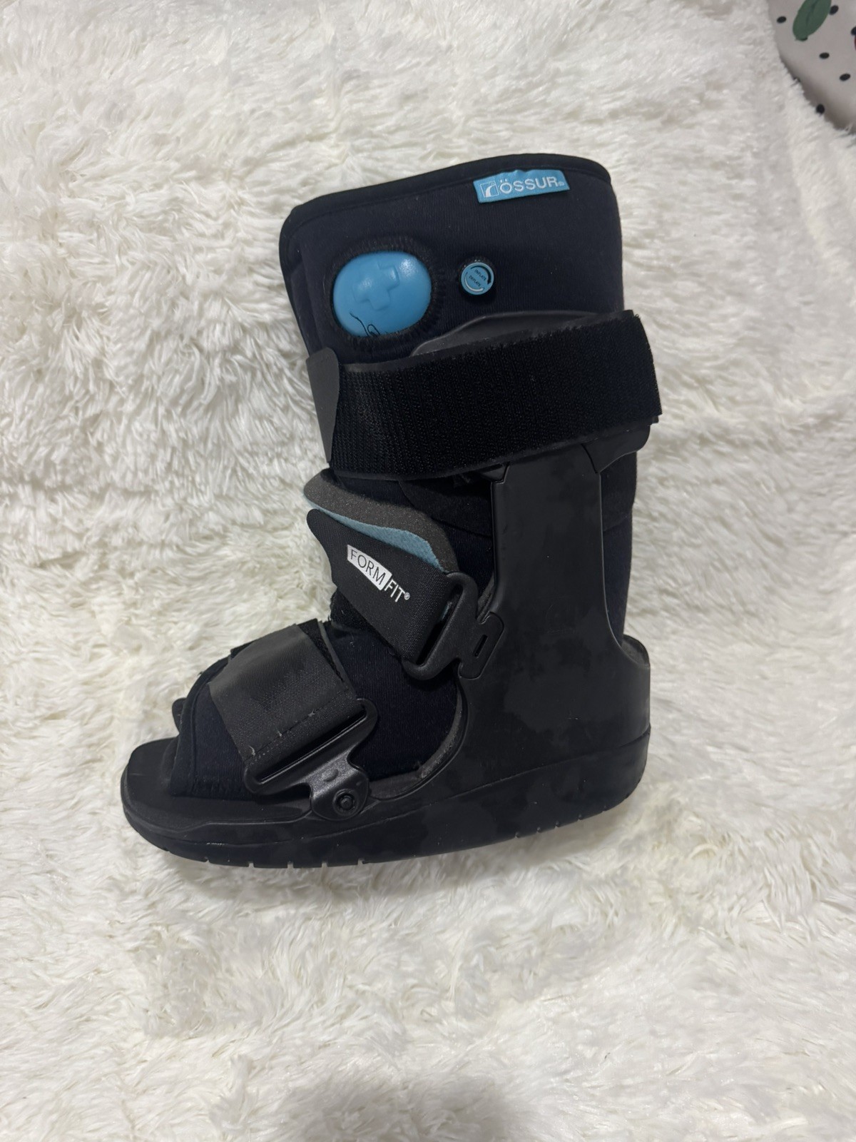Össur Formfit Walker Air Boot | Small | Orthopedic Walking Cast Fracture Boot