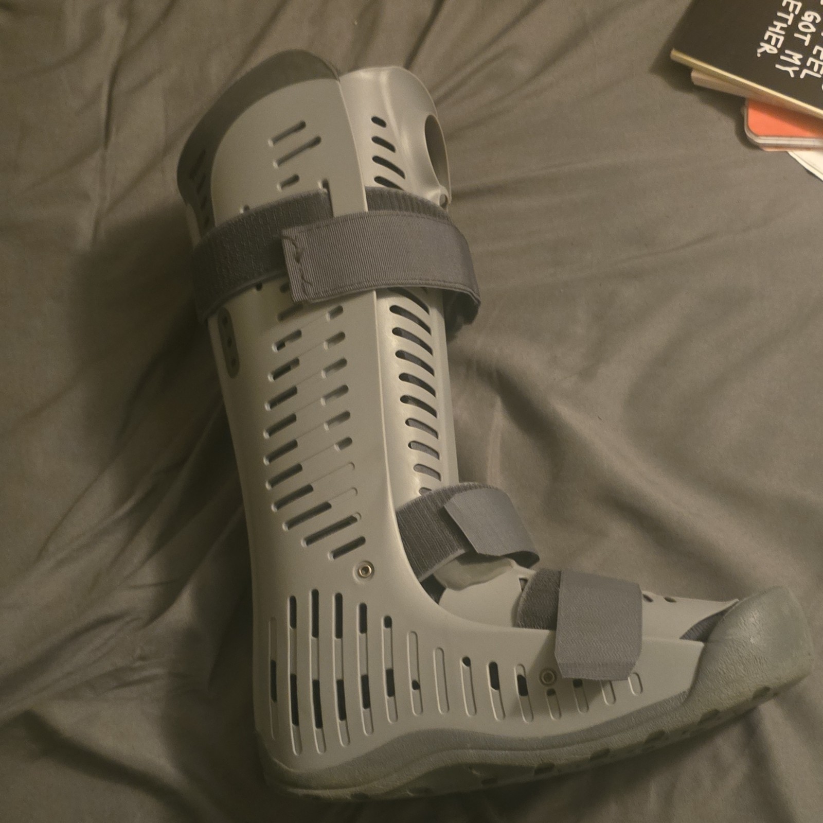 Gray Adjustable Plastic Orthopedic Walking Boot Brace for Foot Ankle Leg