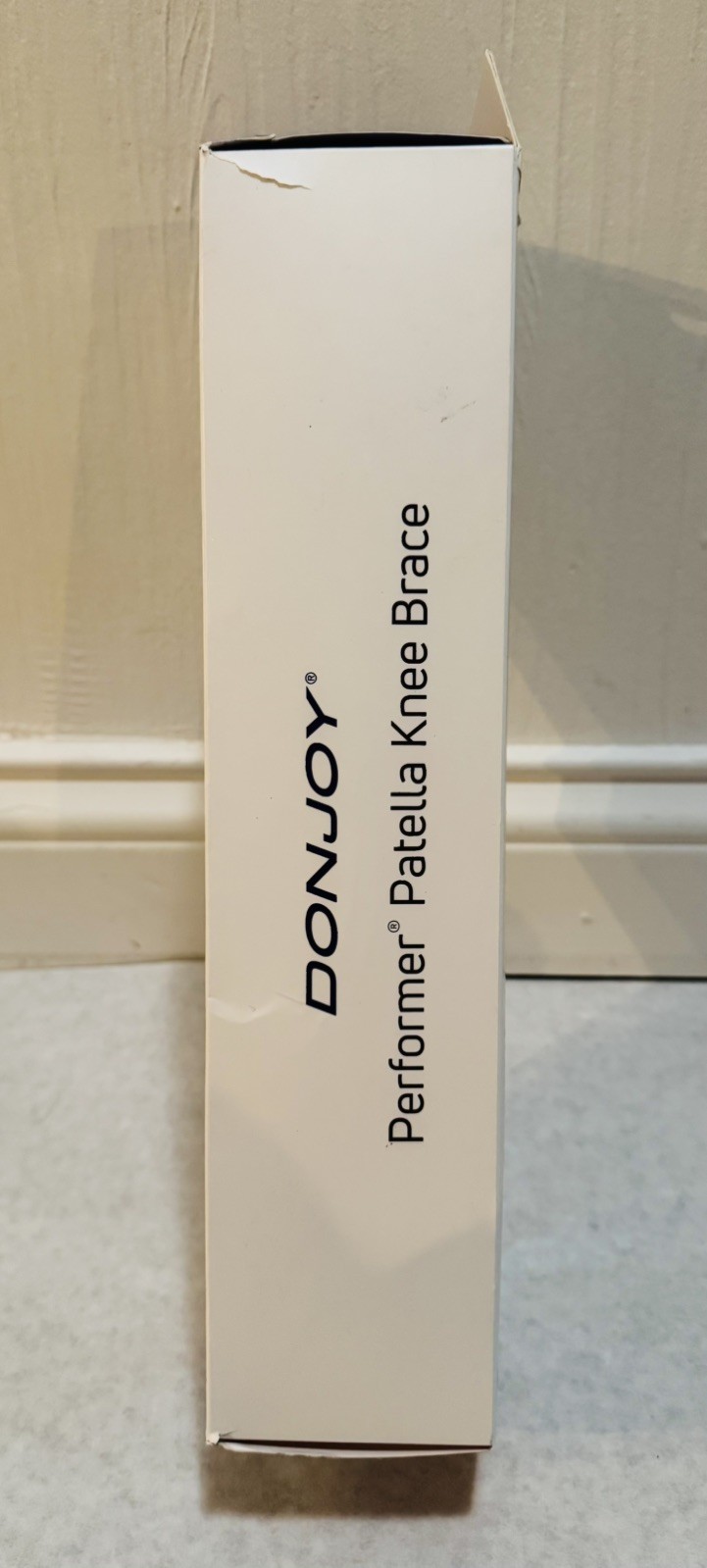 DonJoy Performer Hinged Patella Knee Brace Support Adult Size Medium 81-97485
