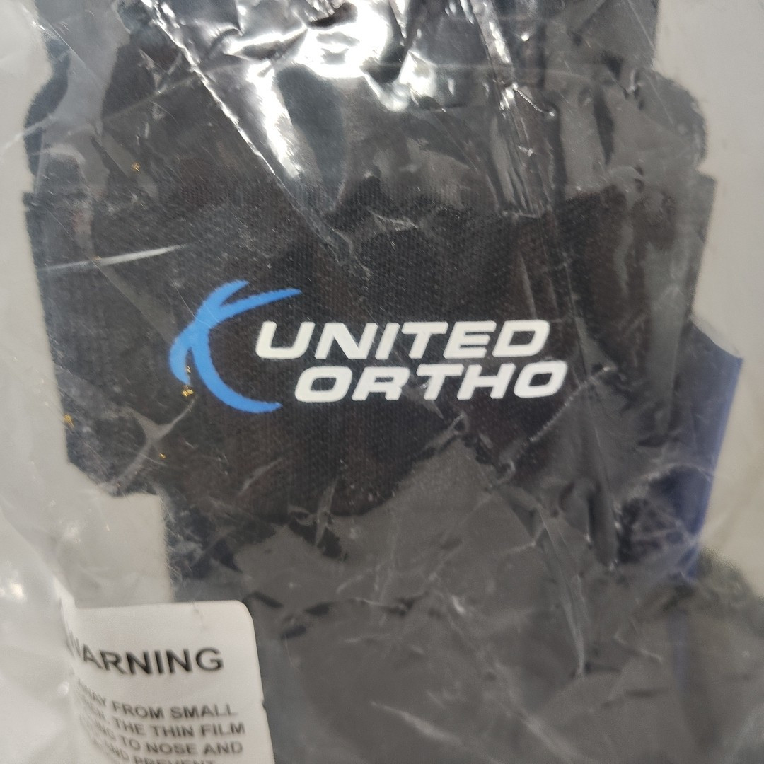 United Ortho Short Cam Walker Fracture Boot XS Black