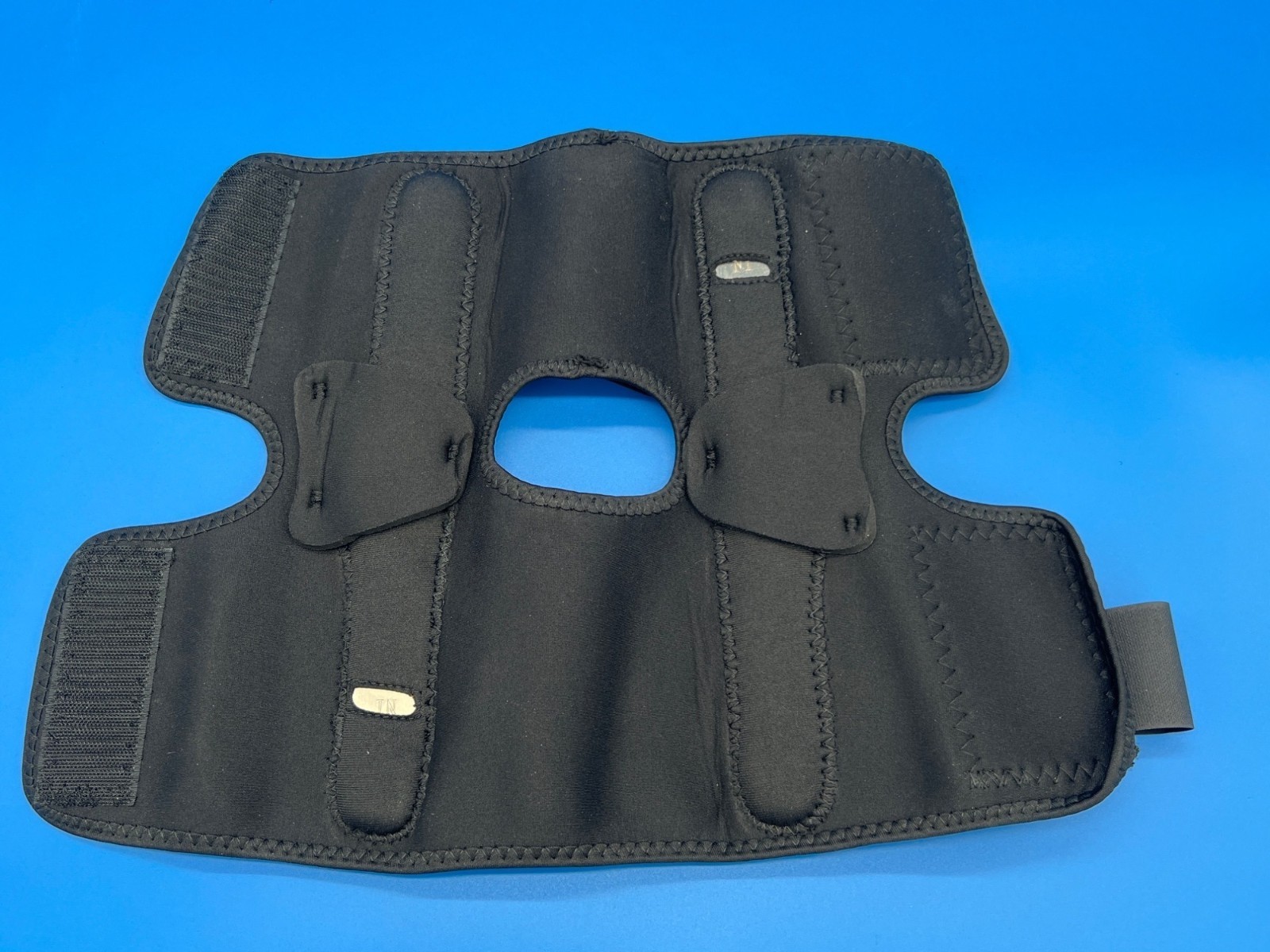 United Ortho Wraparound Hinged Knee Brace Medium Black