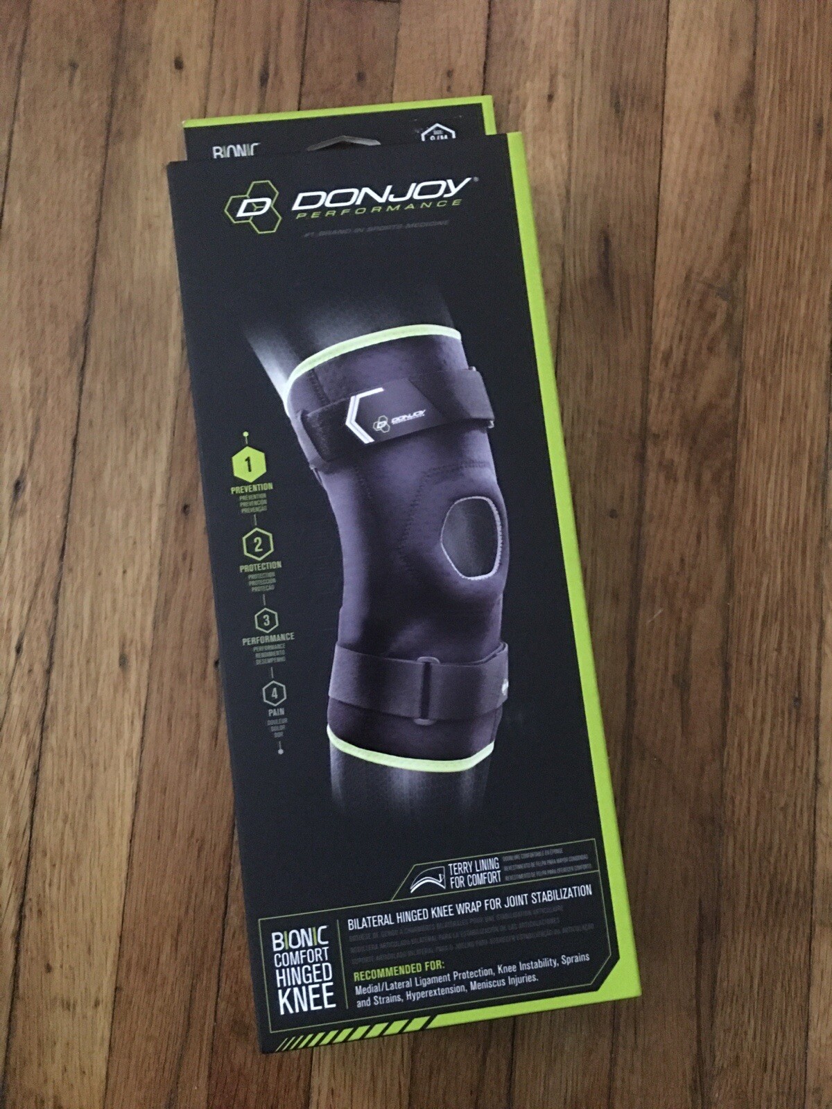 DonJoy Knee Brave Performance Bionic Hinged Comfort Strapped Small/Medium NIB