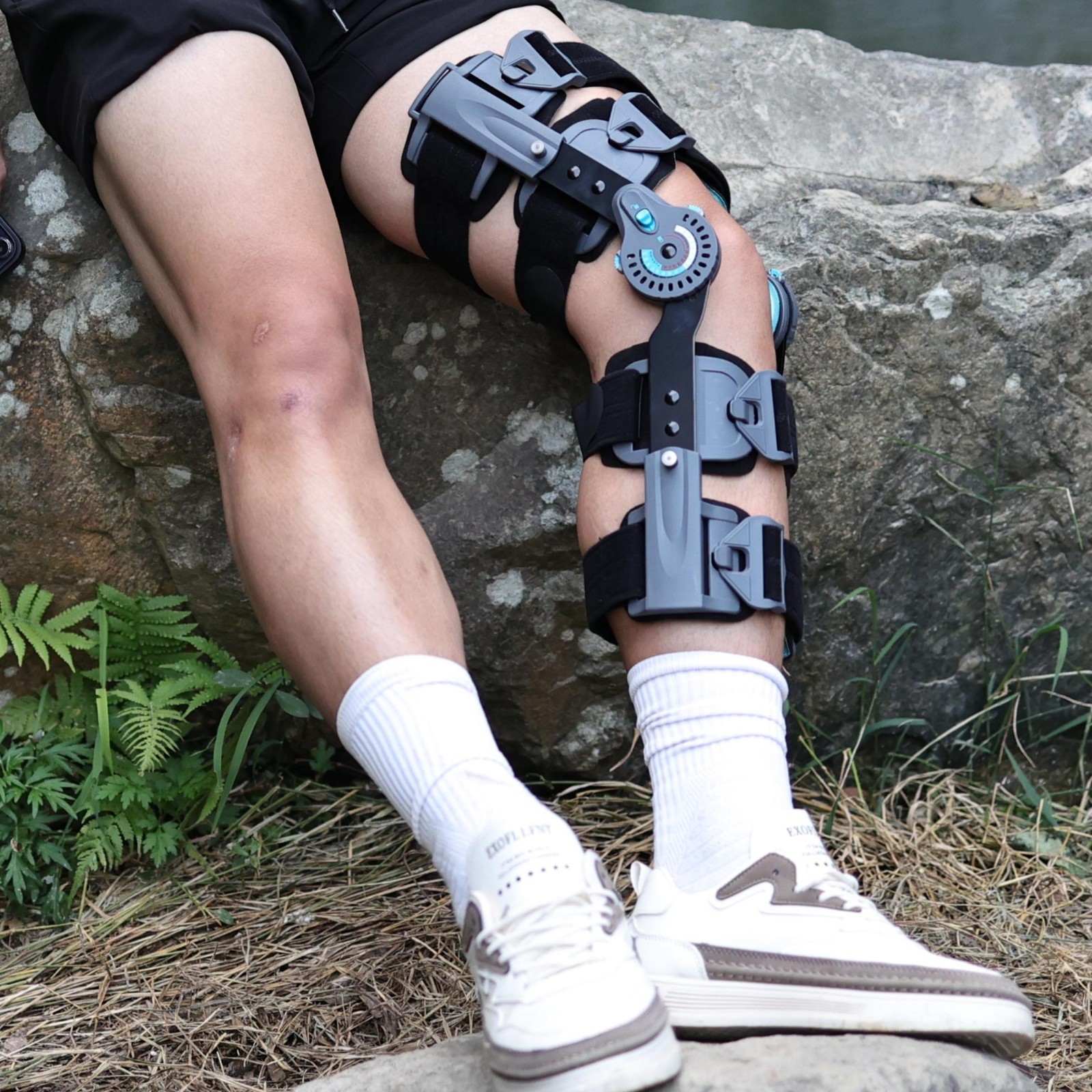 Hinged Post Op Knee Brace, Adjustable ROM Leg Stabilizer Recovery Immobilization