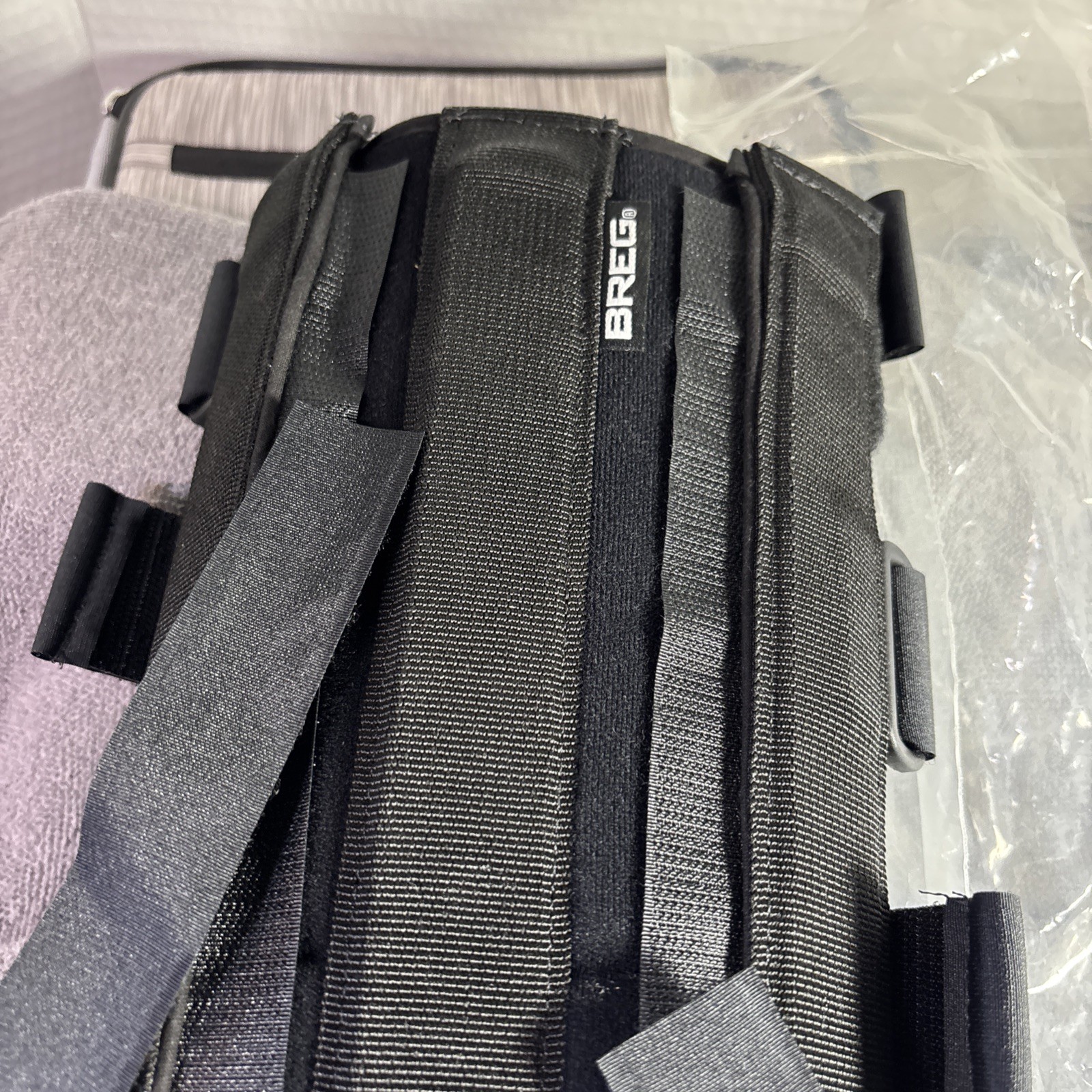 BREG Tri-panel 20″ Knee Immobilizer Brace w/ Hook & Loop Straps