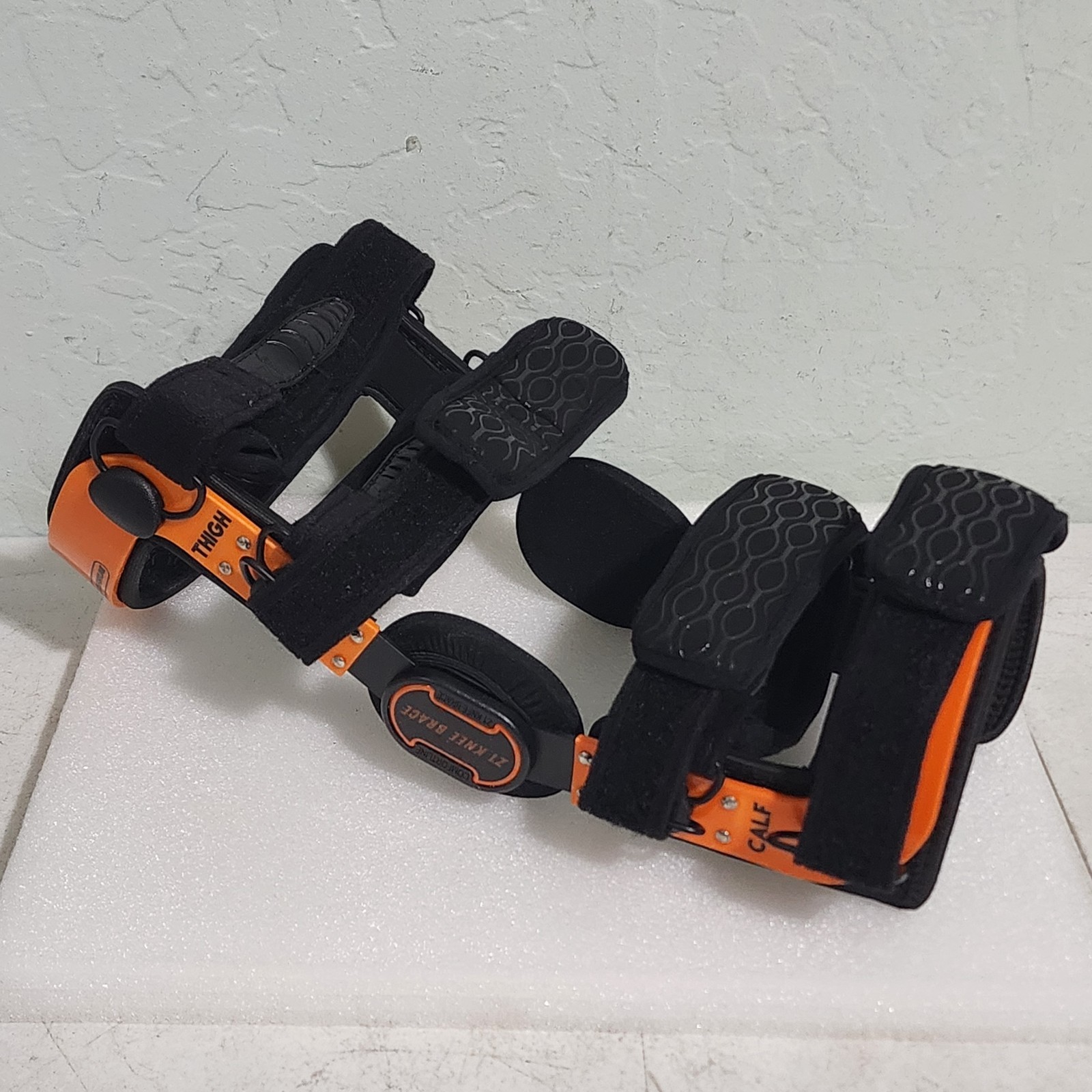 Z1 K2 Knee Brace for ACL Ligament Sports Injuries OA & Knee Pain Men Women S17