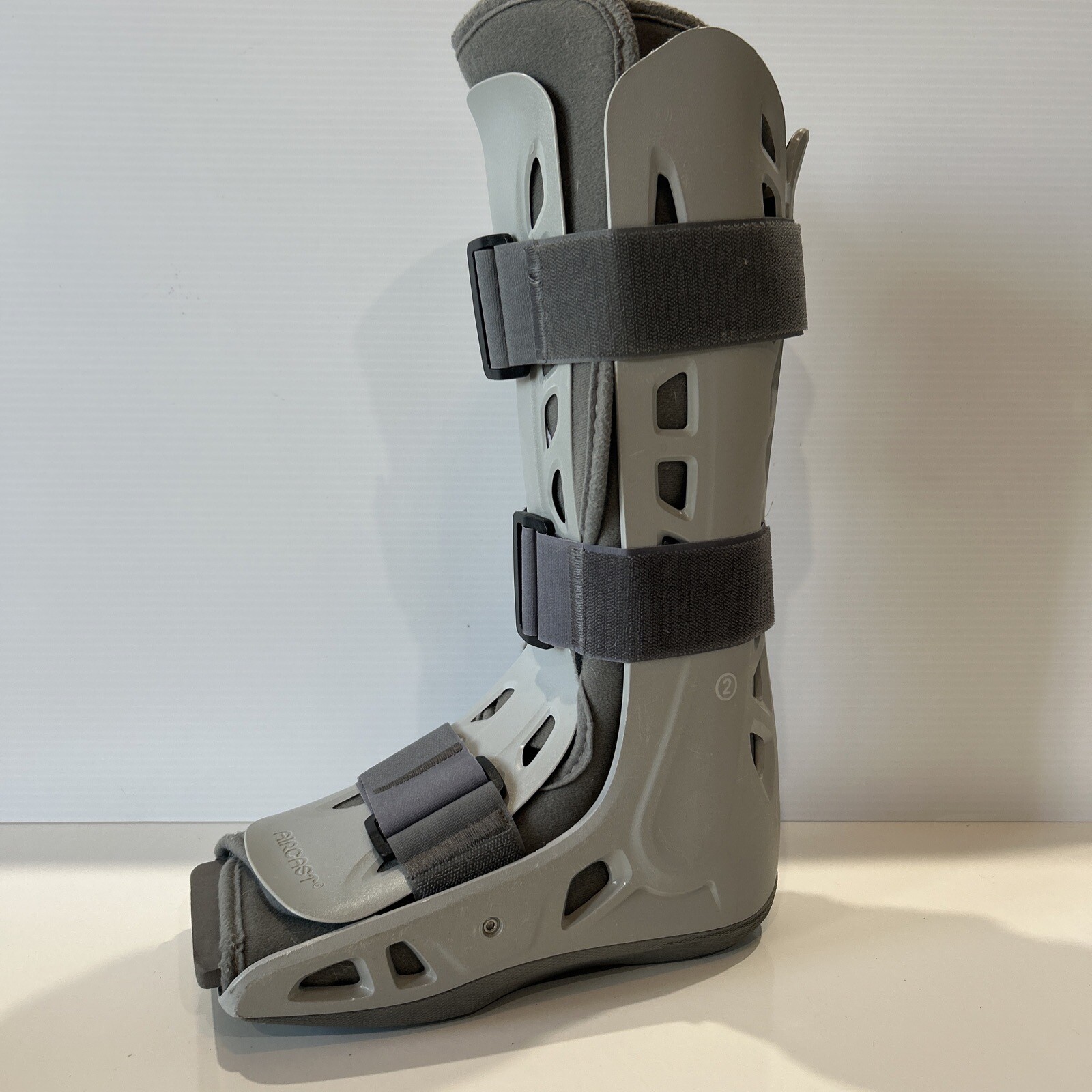 Aircast Softstrike Walking Post Surgical Boot Air Bag Pump Walking Cast DJO