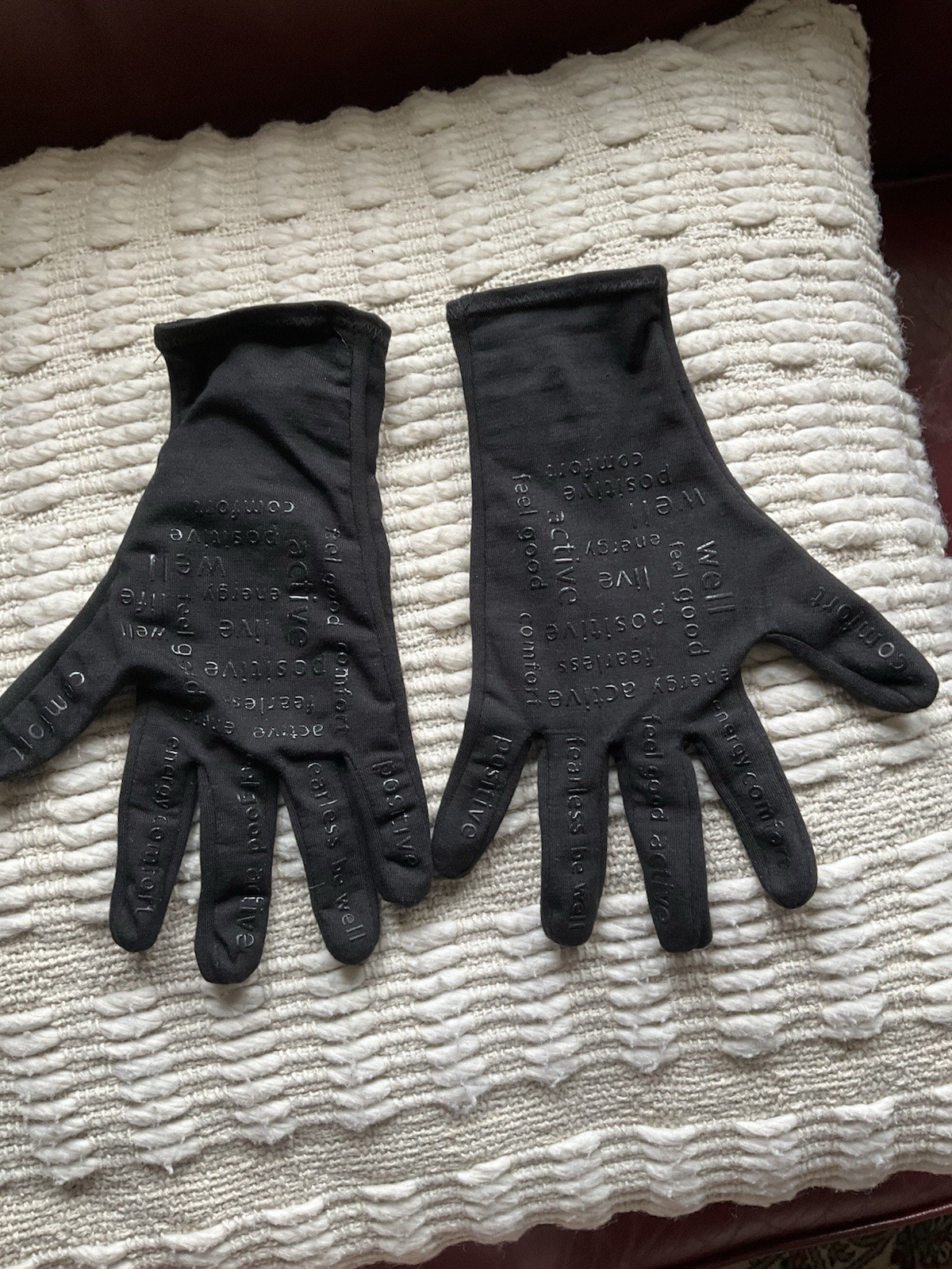Intellinetix Vibration Therapy Gloves & Charger Large Arthritis Pain Tested, EUC