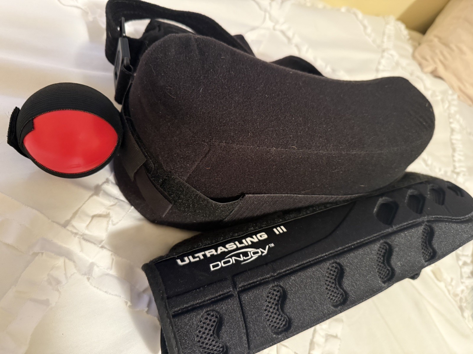 DonJoy UltraSling III -Universal Shoulder Immobilizer & Sling – MEDIUM – USED