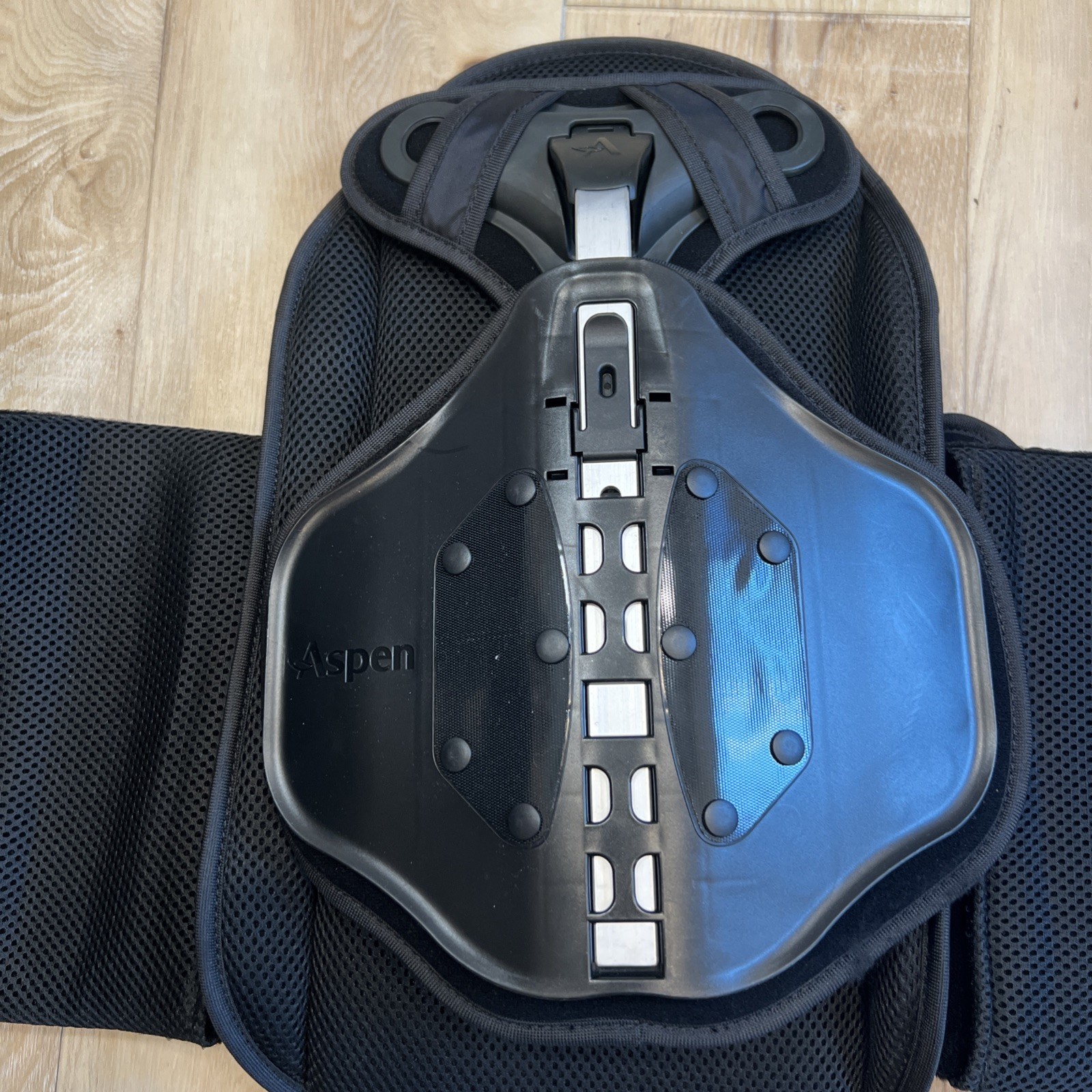 Aspen Acute Back Brace – Adjustable – One Size – Black