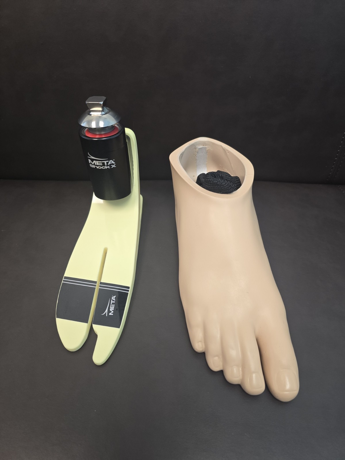 OWW Meta Shock X Fiberglass- Size 28 Cm, Right, Cat 7, Caucasian FS- Used