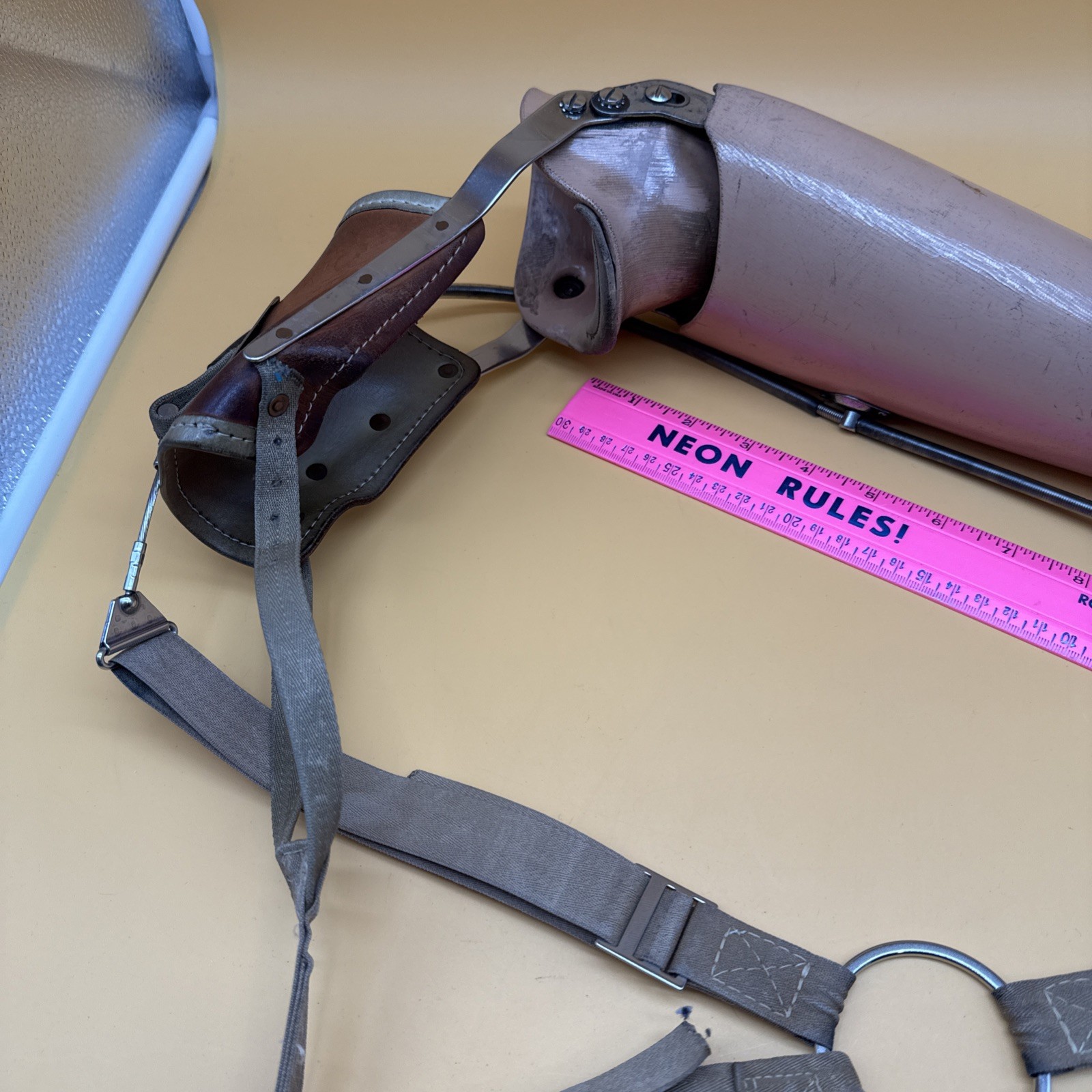 Vintage Prosthetic Adult Arm Body Powered Dorrance Hook & Hand Display Prop