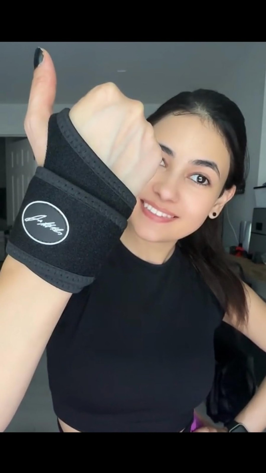 Lightweight Wrist Brace for Tendonitis & Sports – Includes Handy Exercise Guide