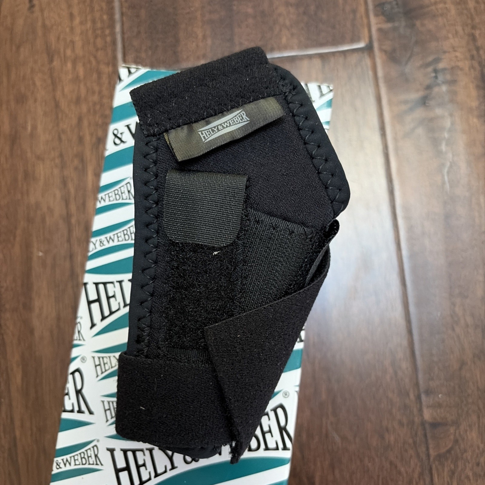 Hely & Weber Santa Barbara Thumb Splint – REF: 3842 – Measurement Area: Thumb