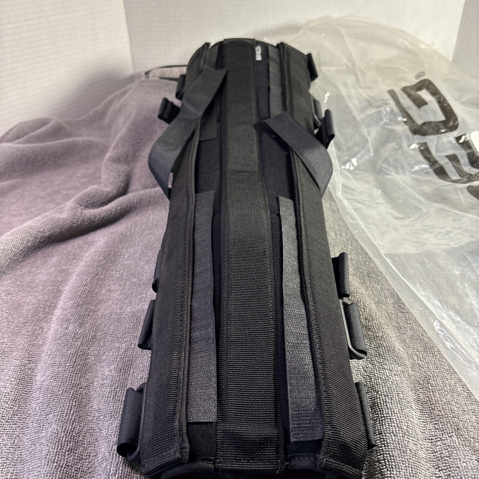 BREG Tri-panel 20″ Knee Immobilizer Brace w/ Hook & Loop Straps