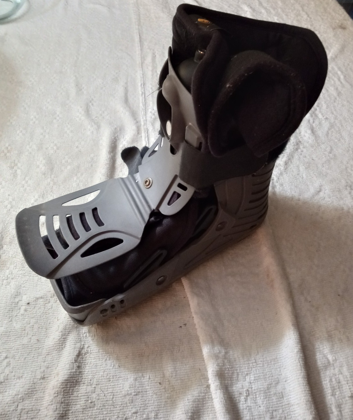 CORFLEX inflatable Air Walker Boot Orthopedic Fracture Cast Shoe Medium *read
