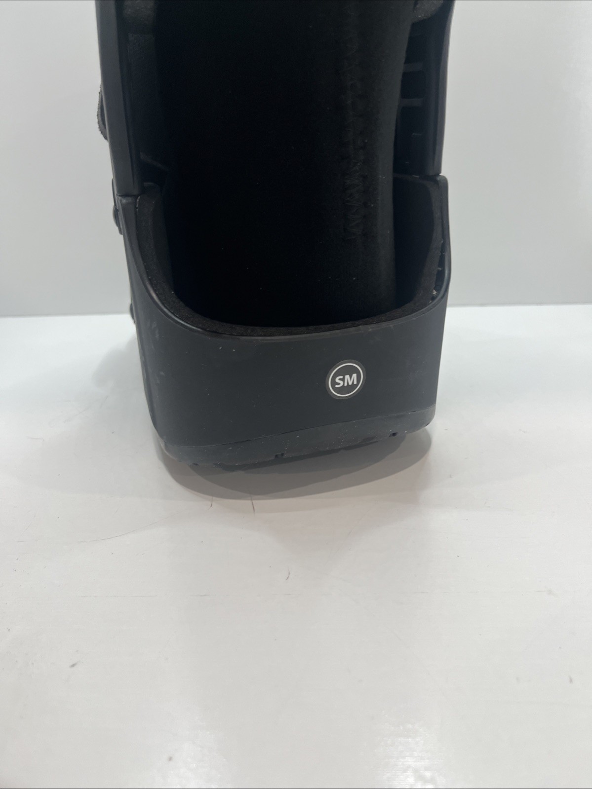United Ortho USA14013 Short Cam Walker Fracture Boot, Small, Black