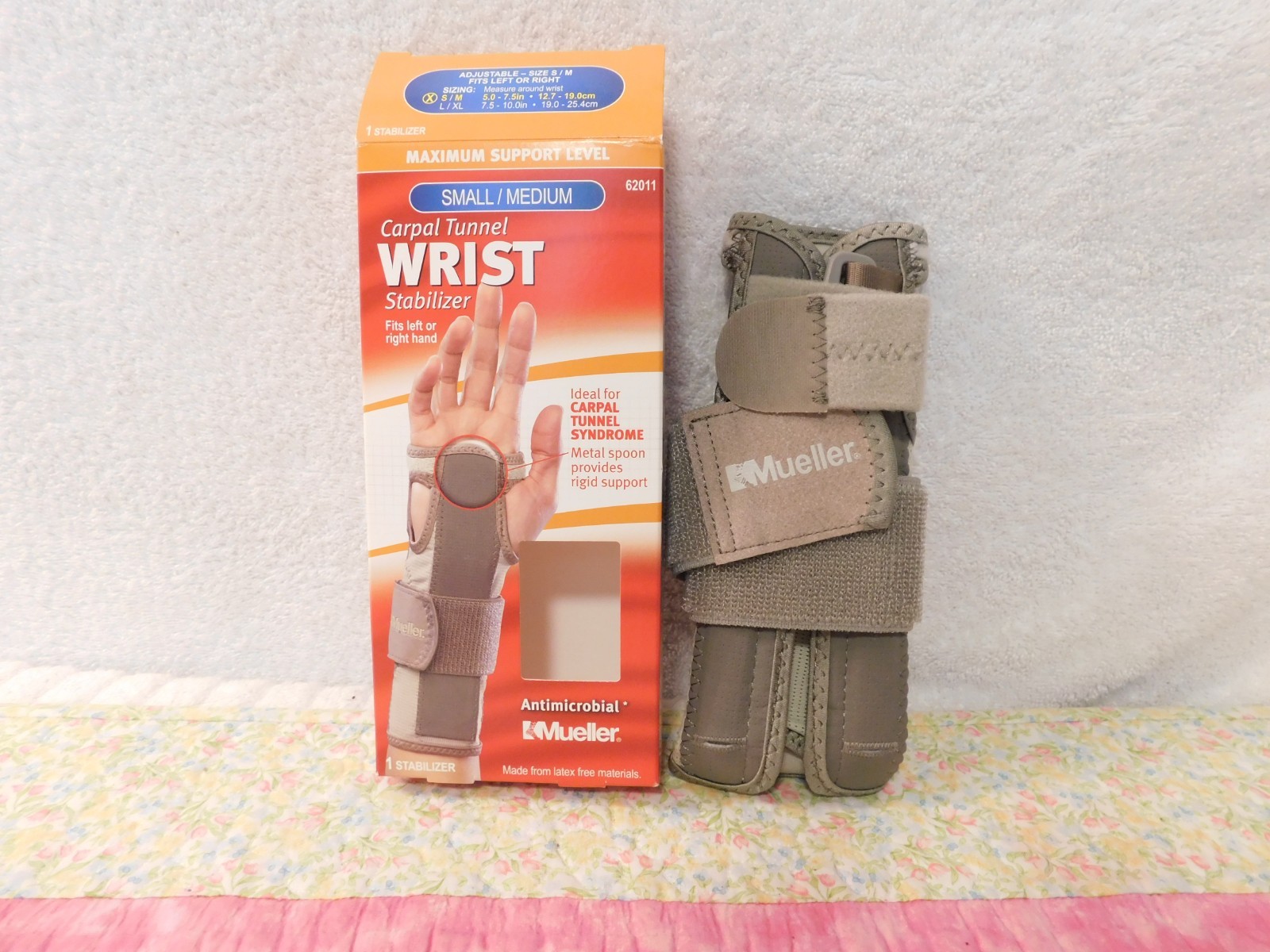 Mueller Carpal Tunnel Wrist Stabilizer Adjustable Fits Left Or Right Hand S/M
