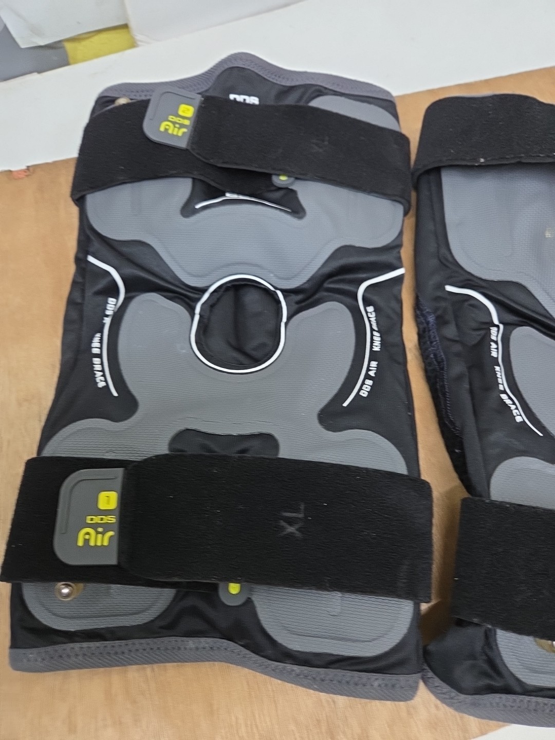 DDS AIR – Pneumatic Air Compression Knee Brace XL