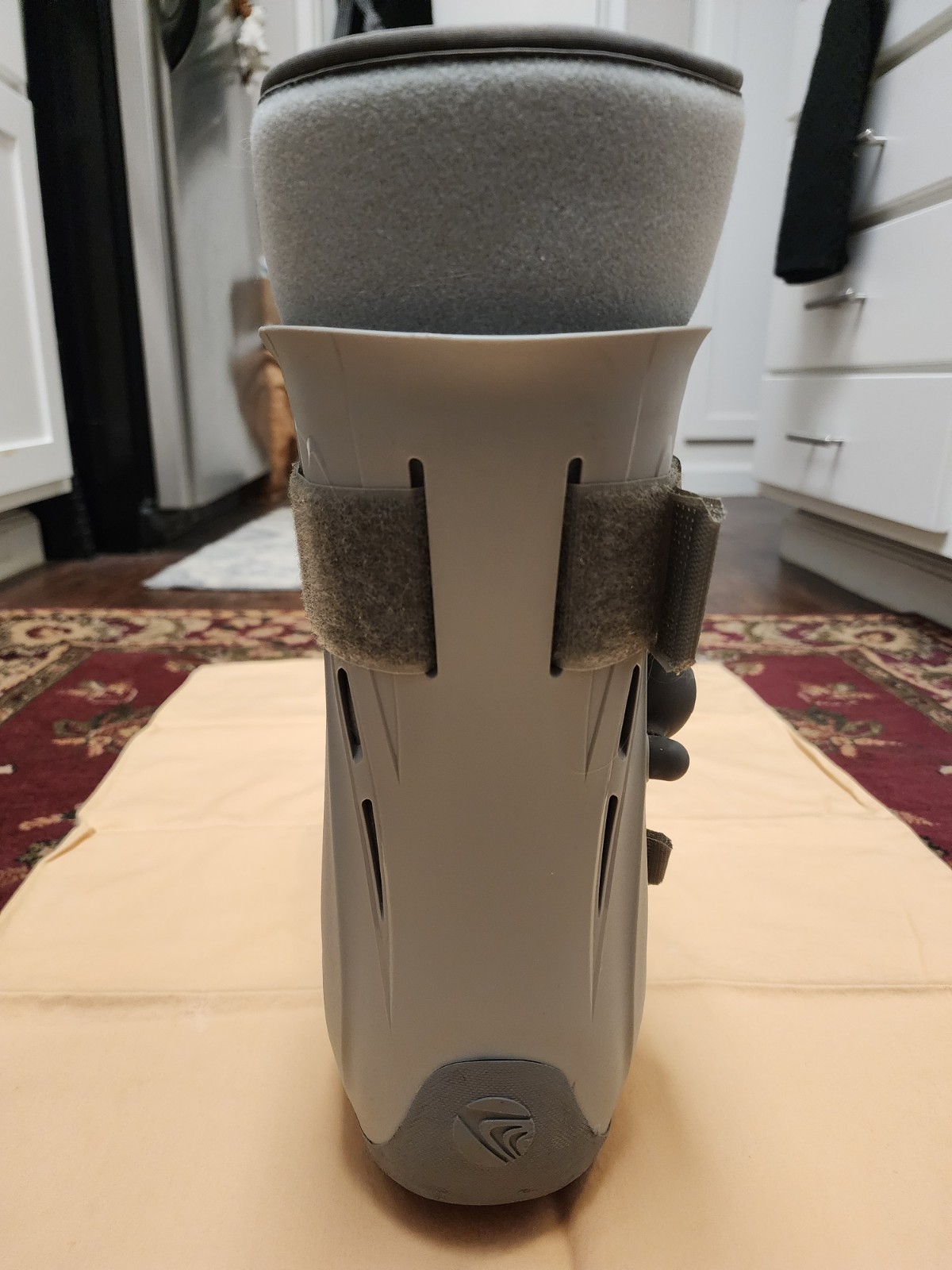 BREG Genesis Mid-Calf Full Shell Orthopedic Walker BOOT Medium-Used