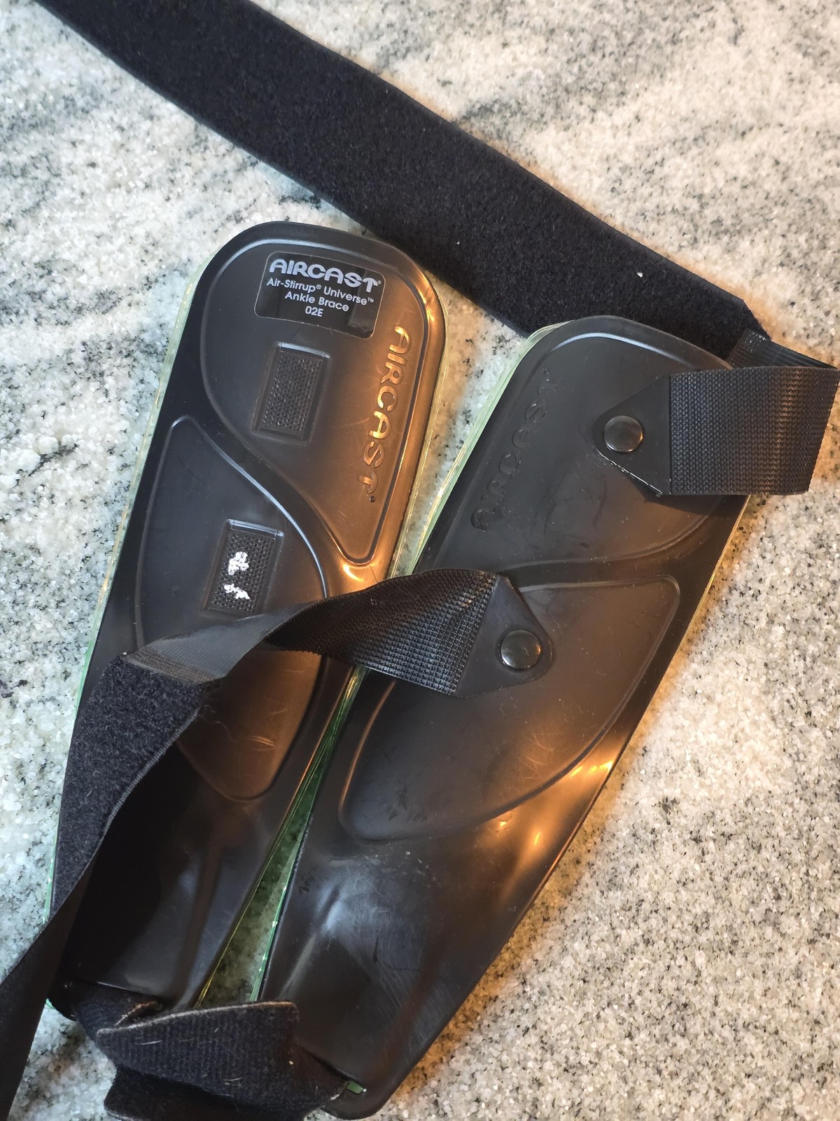 Aircast Air-Stirrup Universe Ankle Braces 02E Pair Universal Left Right Support