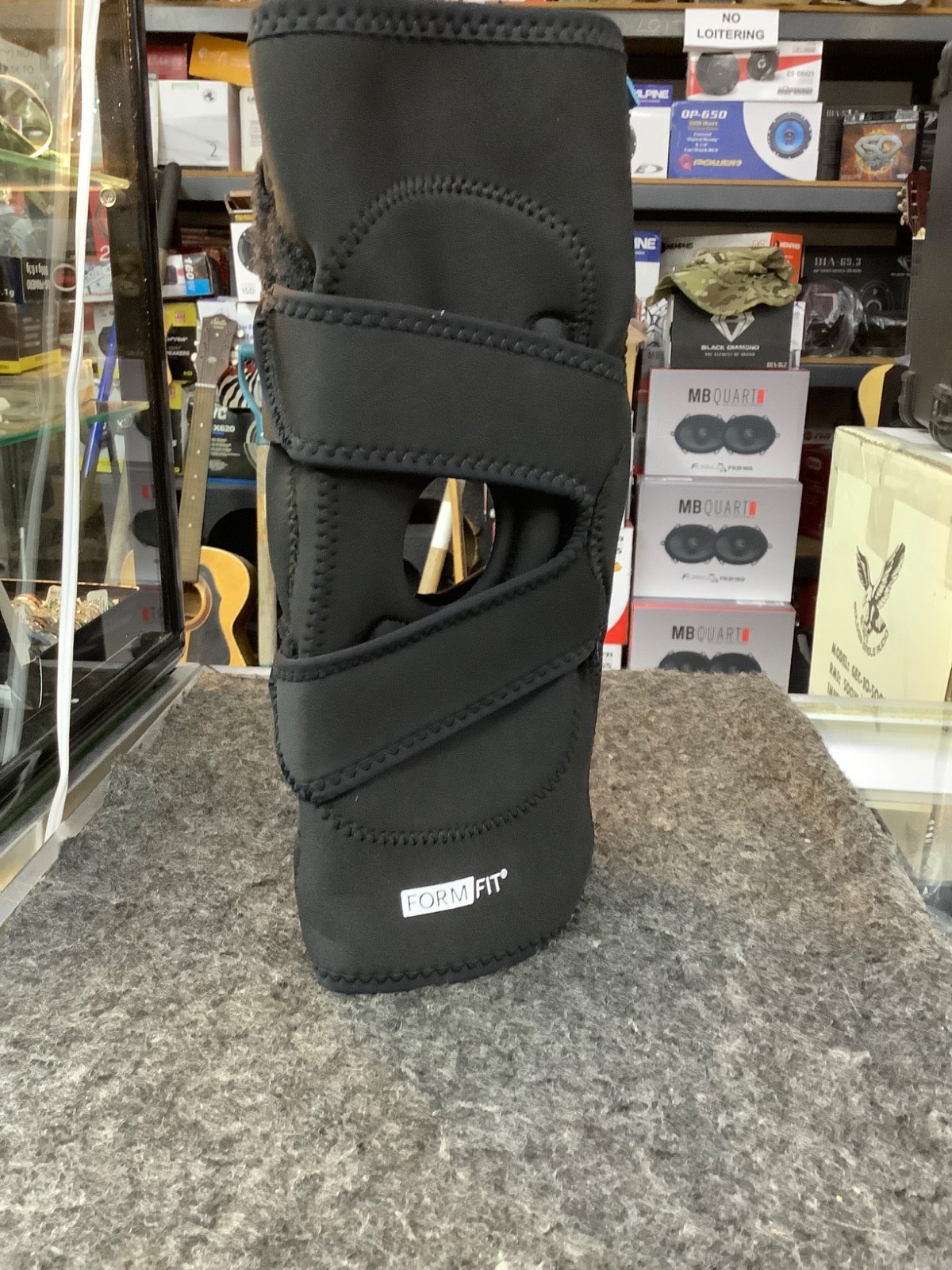 KNEE BRACE, OSSUR FORMFIT HINGED LATERAL J BRACE, SIZE: LARGE, KNEE: LEFT