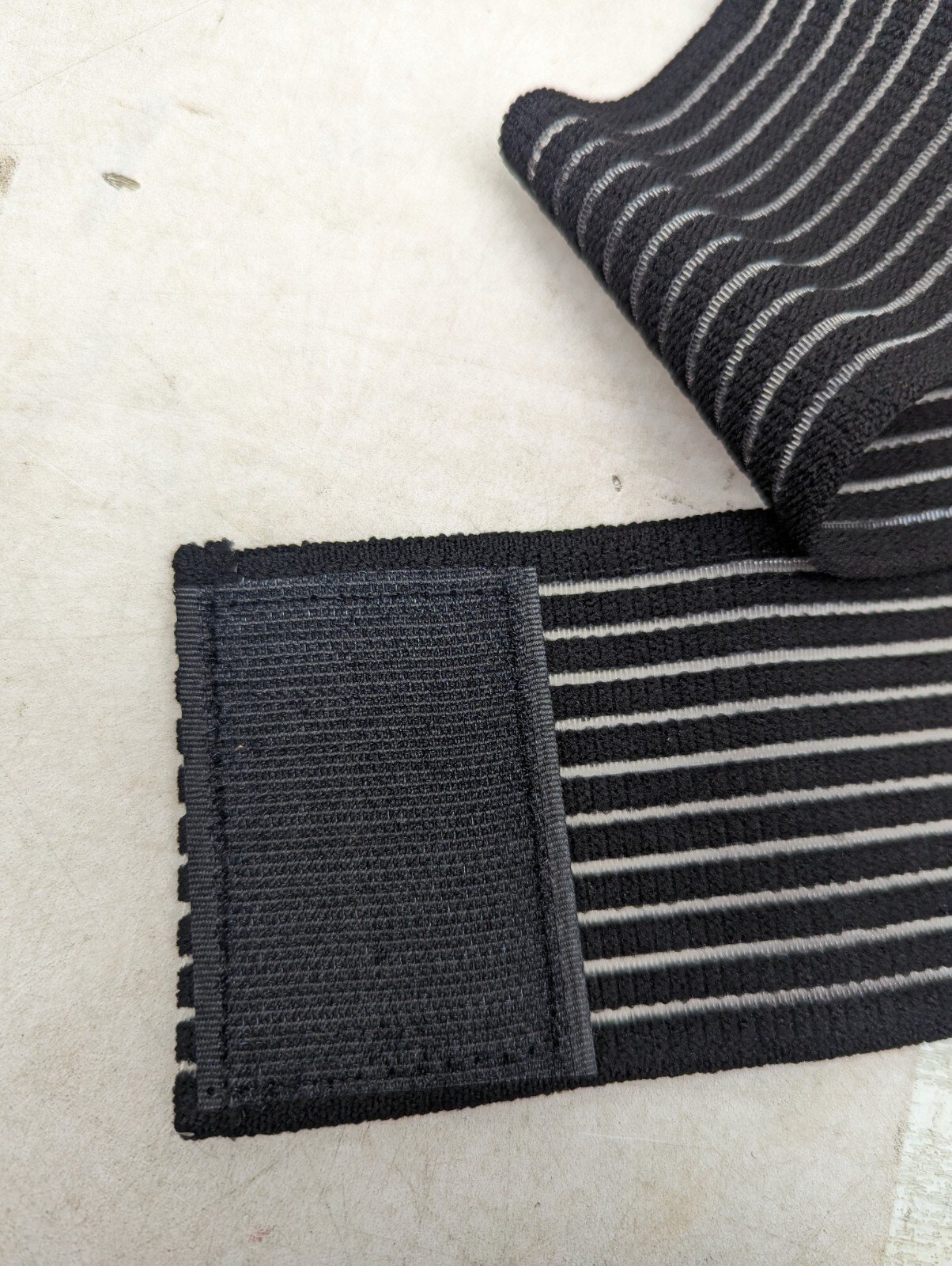 New Extra Long Elastic Knee Wraps Set 2 Black A15