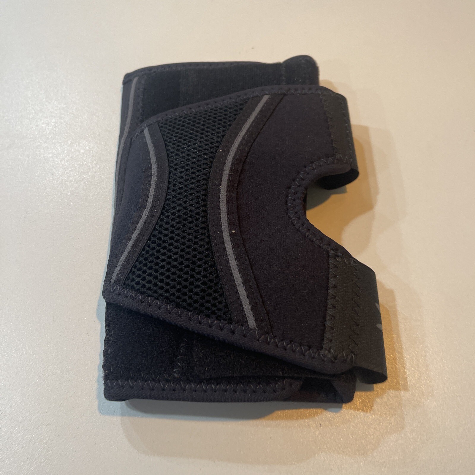 Hely Weber Hinged Knee Brace Shields II 6675 XS Black