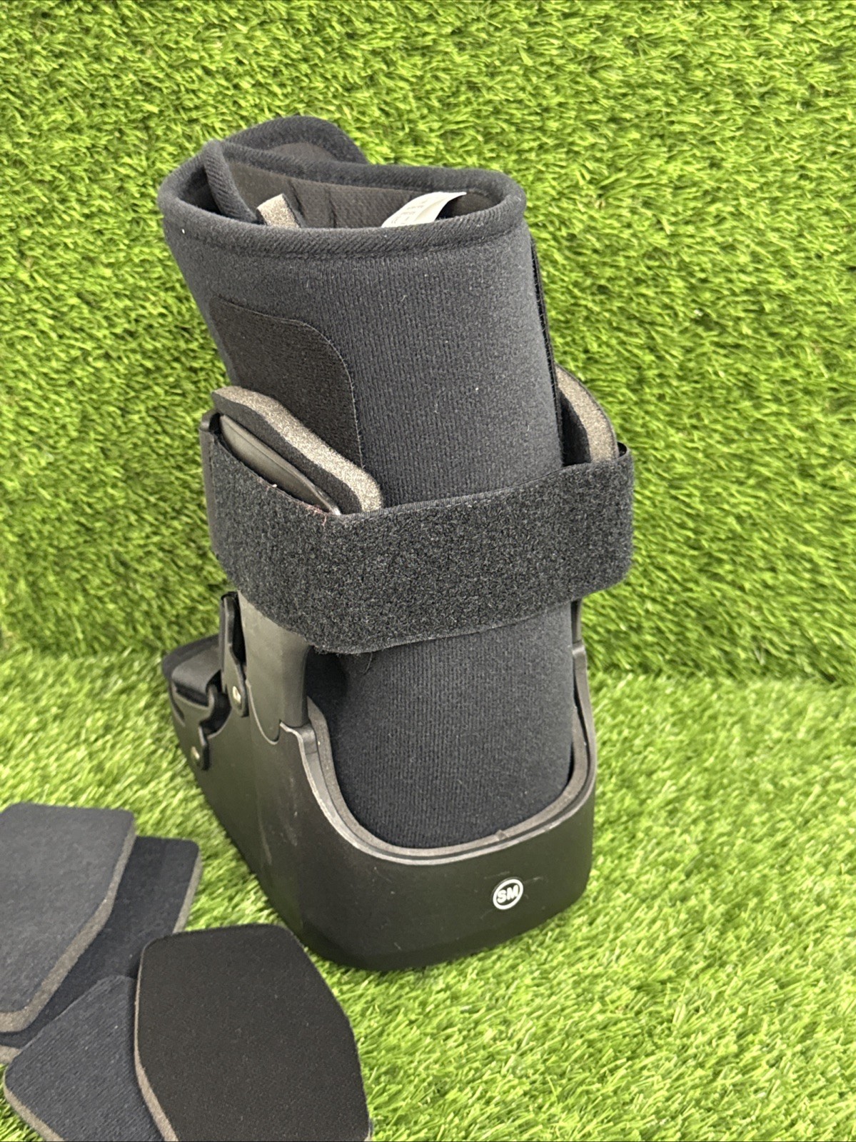 United Ortho USA14111 Short Air Cam Walker Fracture Boot, Small, Black