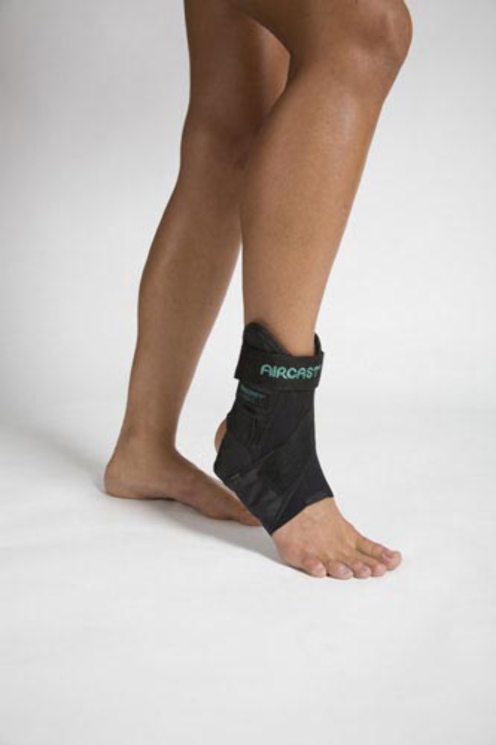 AirSport Ankle Brace Medium Right M 7.5-11 W 9-12.5