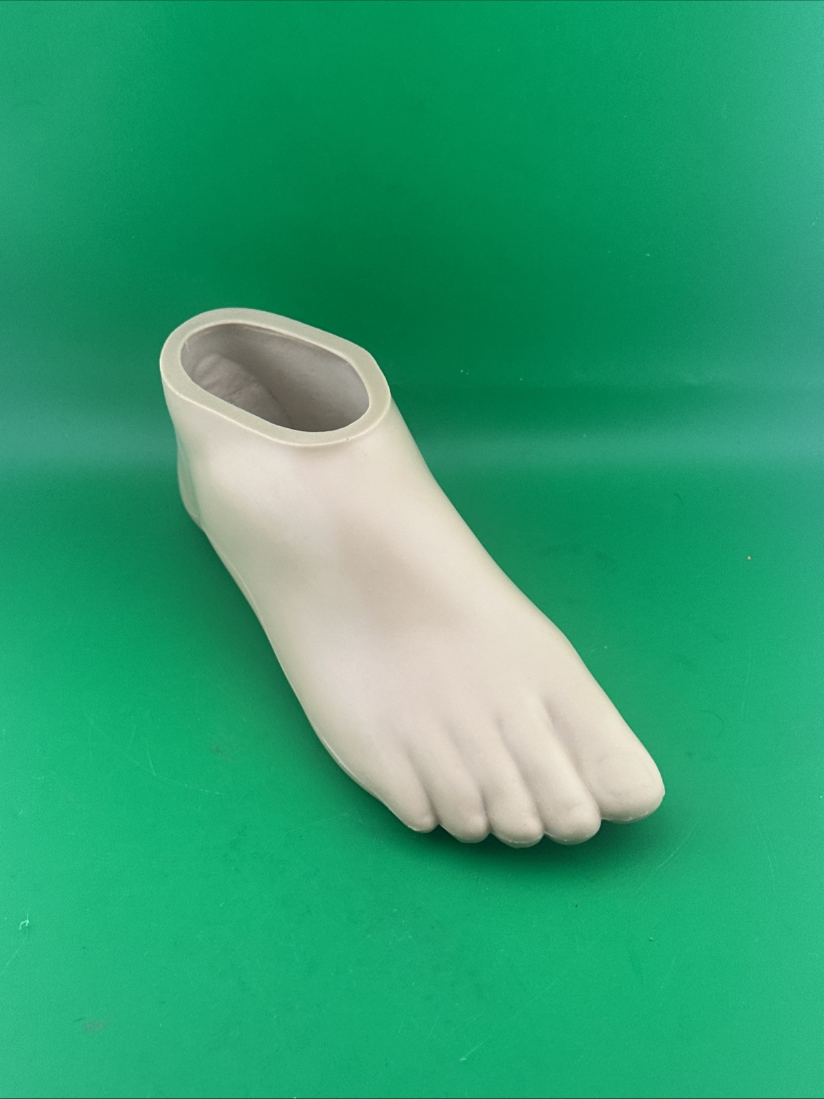 Right prosthetic foot shells footshell. carbon foot covers. several sizes. new