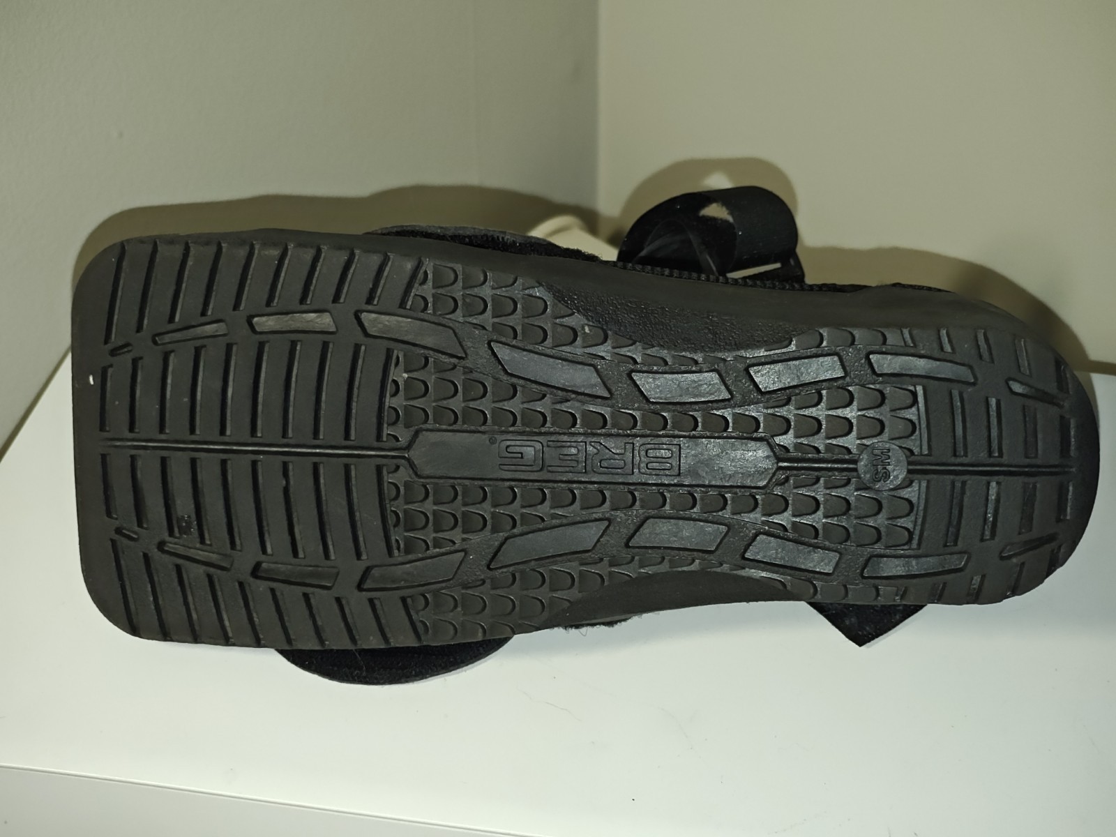 Breg Post-Op Walking Shoe Orthopedic Square Open Toe Size Small